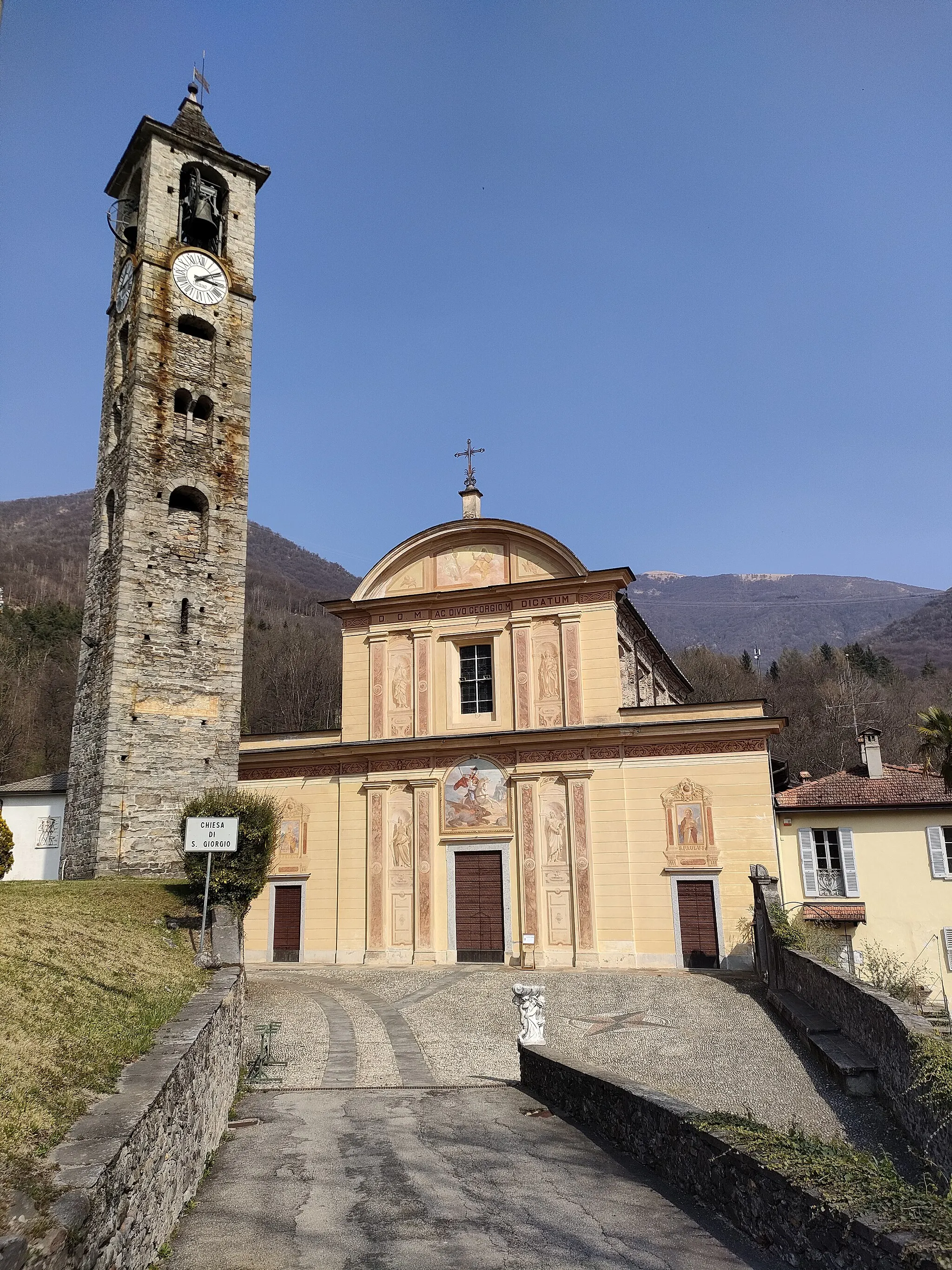 Photo showing: Chiesa di San Giorgio (Dumenza)
