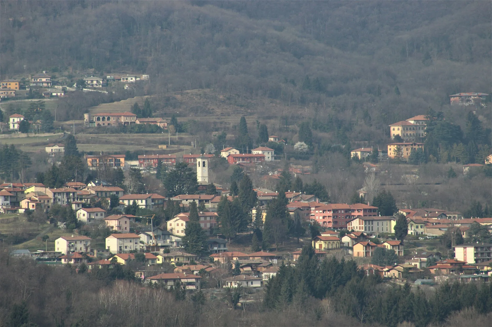 Photo showing: Clivio - view from Colle San Maffeo in Rodero