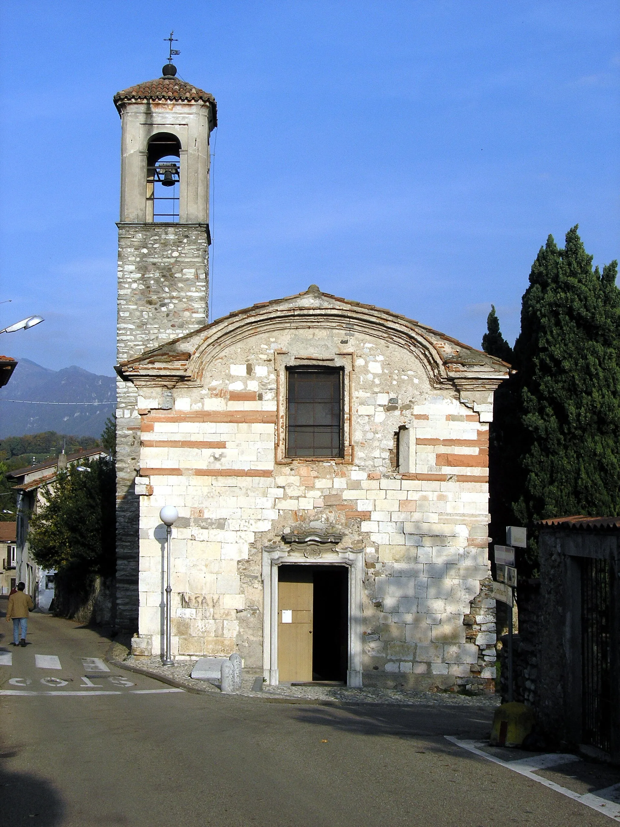 Photo showing: S. Materno Church
