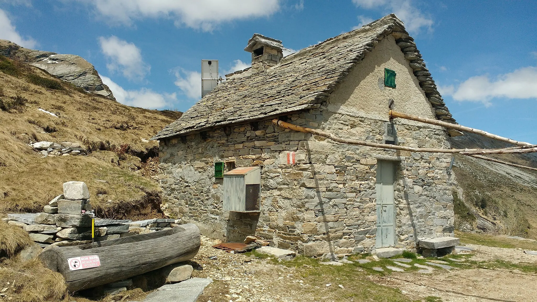 Photo showing: Bivacco Emilio Greppi ai laghetti di Muino, Val Vigezzo