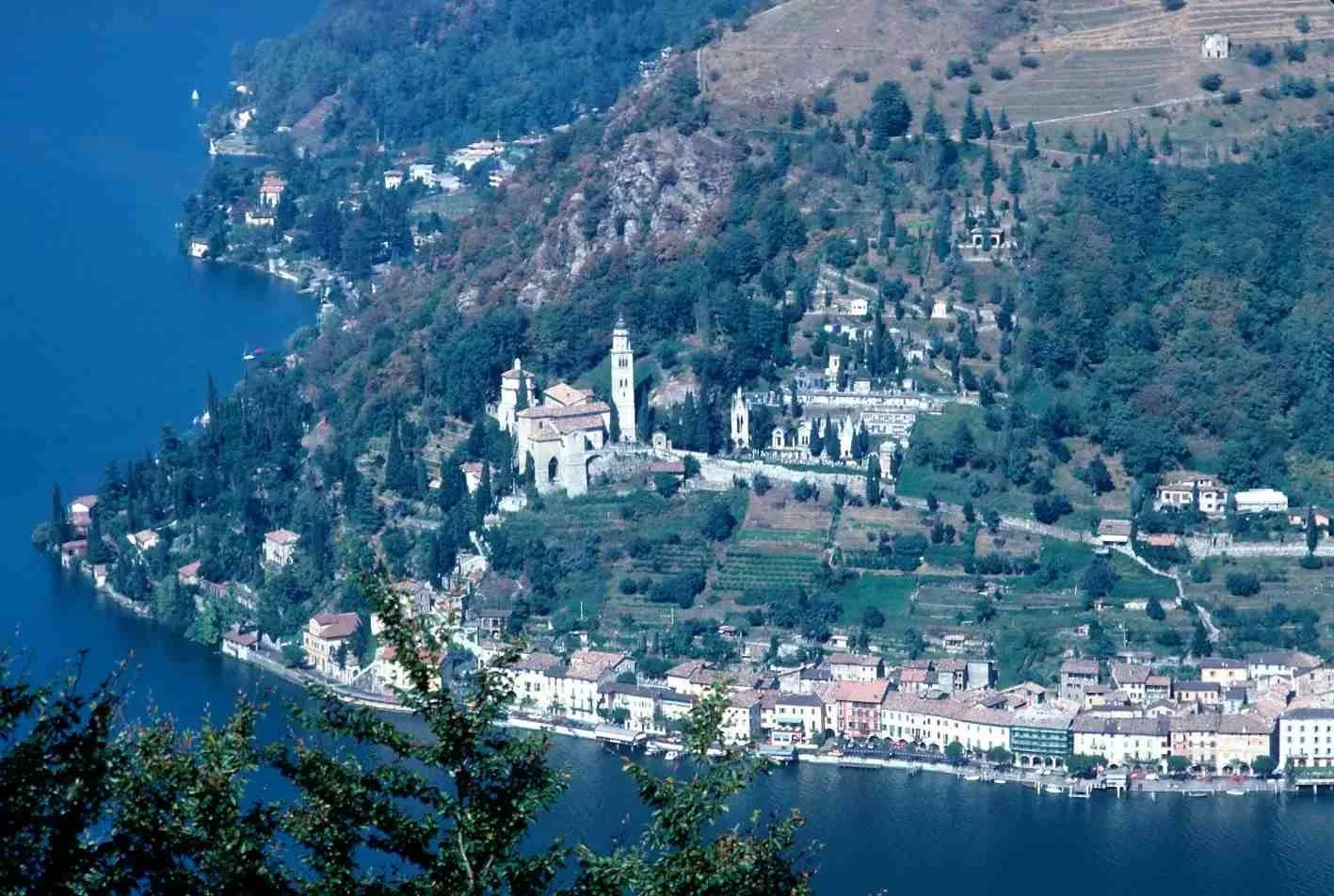 Photo showing: Morcoto (Kreis Carona, Bezirk Lugano, Kanton Tessin, Schweiz) mit Monte Arbòstora