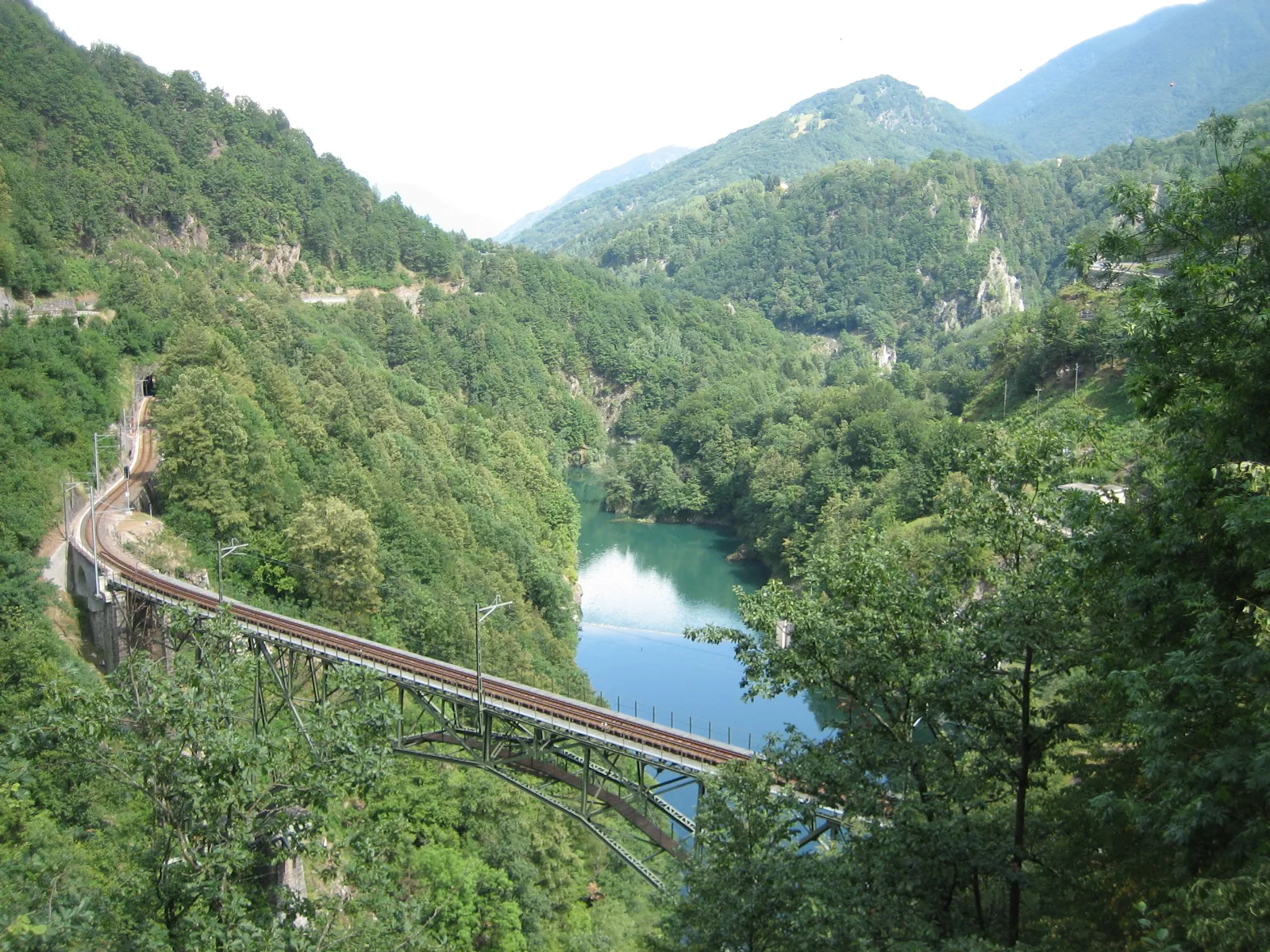 Photo showing: Centovallibahn: Ruinacci-Viadukt im Centovalli bei Camedo