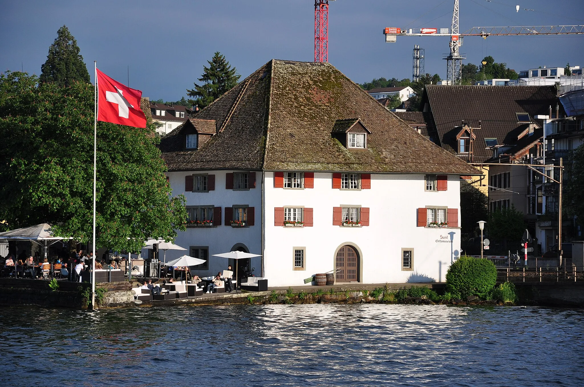 Photo showing: Zürichsee (Lake Zürich) : Sust (warehouse) and museum of local history in Horgen at northeastern Zimmerberg.