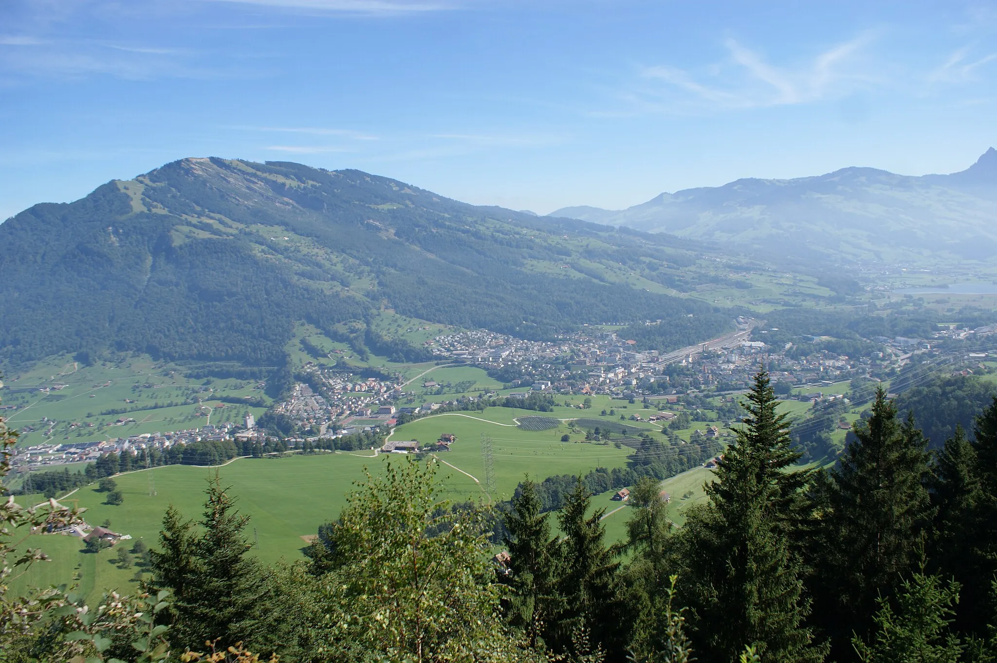 Photo showing: View from Scheidegg (Rigi) to Goldau (Arth), Switzerland.