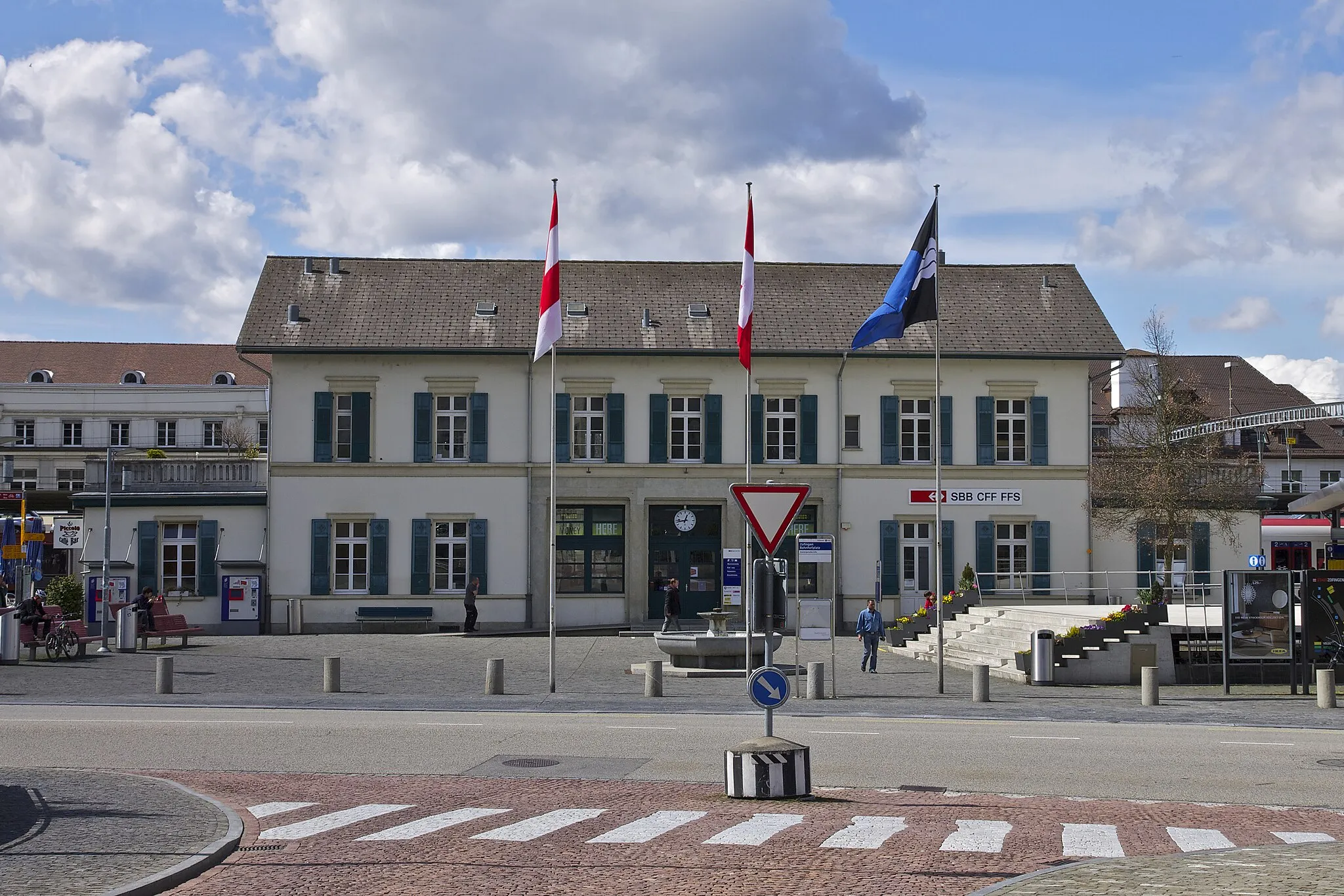 Photo showing: Der Bahnhof Zofingen, Ostfassade.