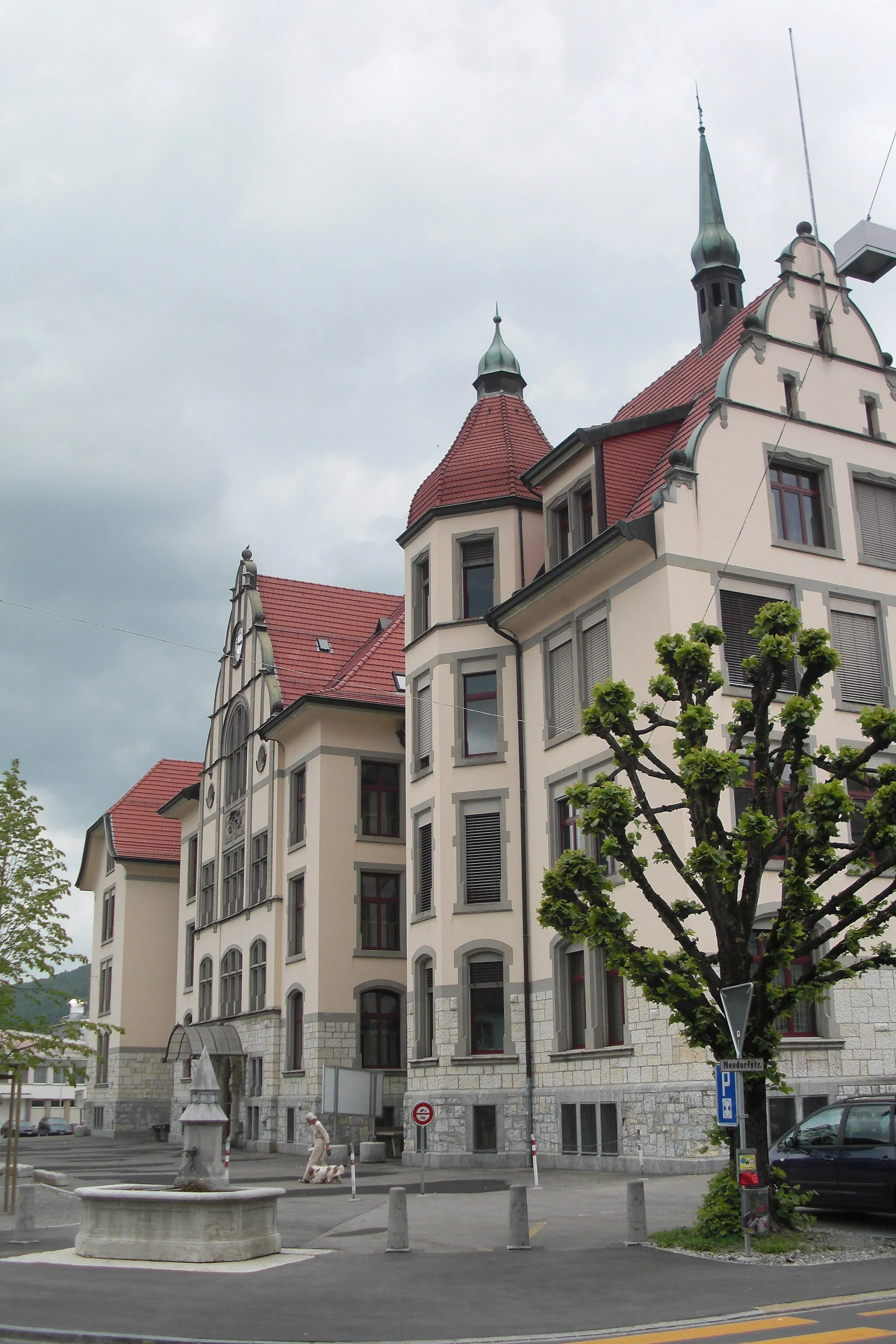 Photo showing: Centralschulhaus Reinach AG