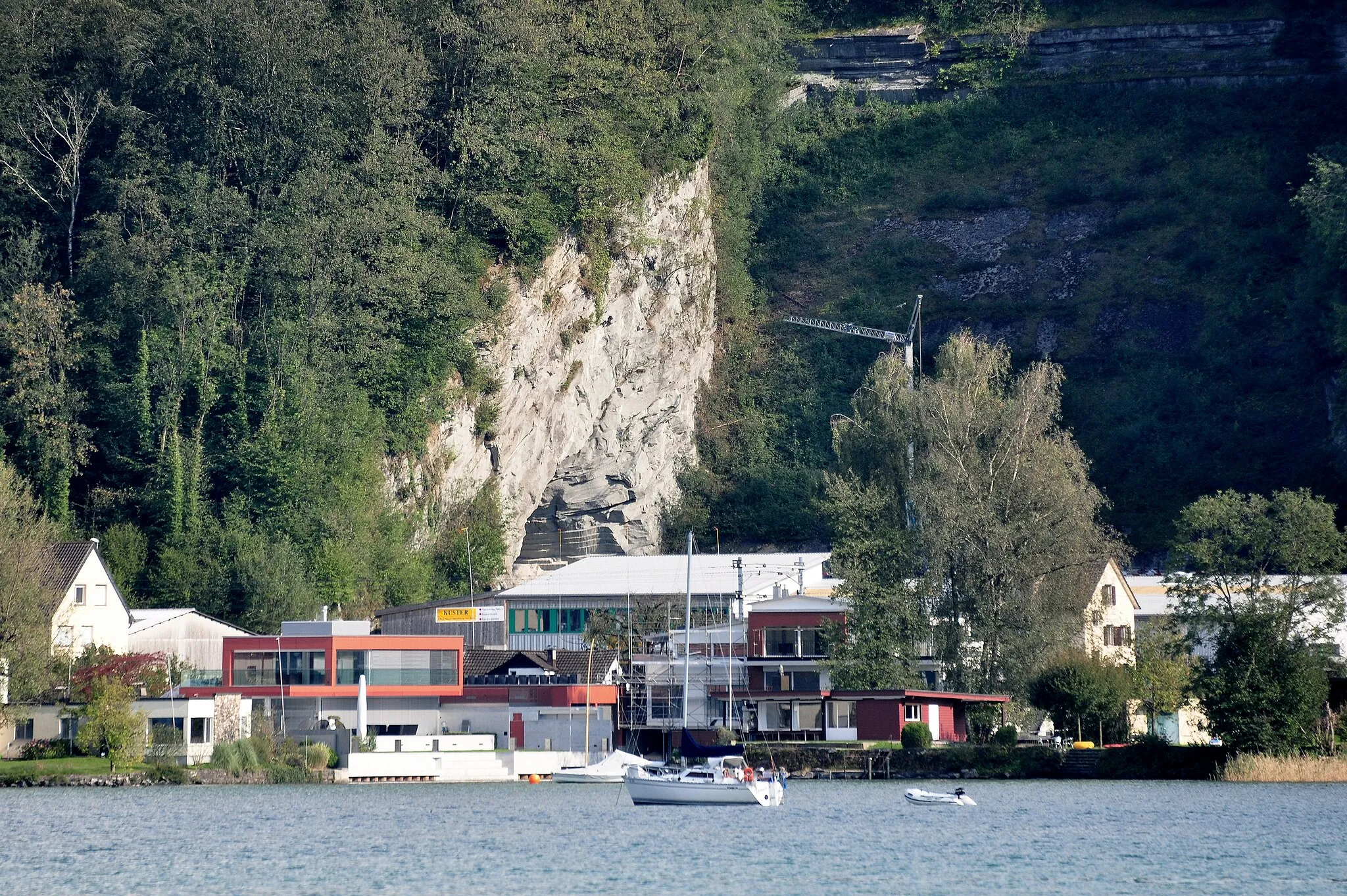 Photo showing: Bäch (Freienbach) (Switzerland) as seen from Zürichsee-Schifffahrtsgesellschaft (ZSG) paddle steamship Stadt Zürich