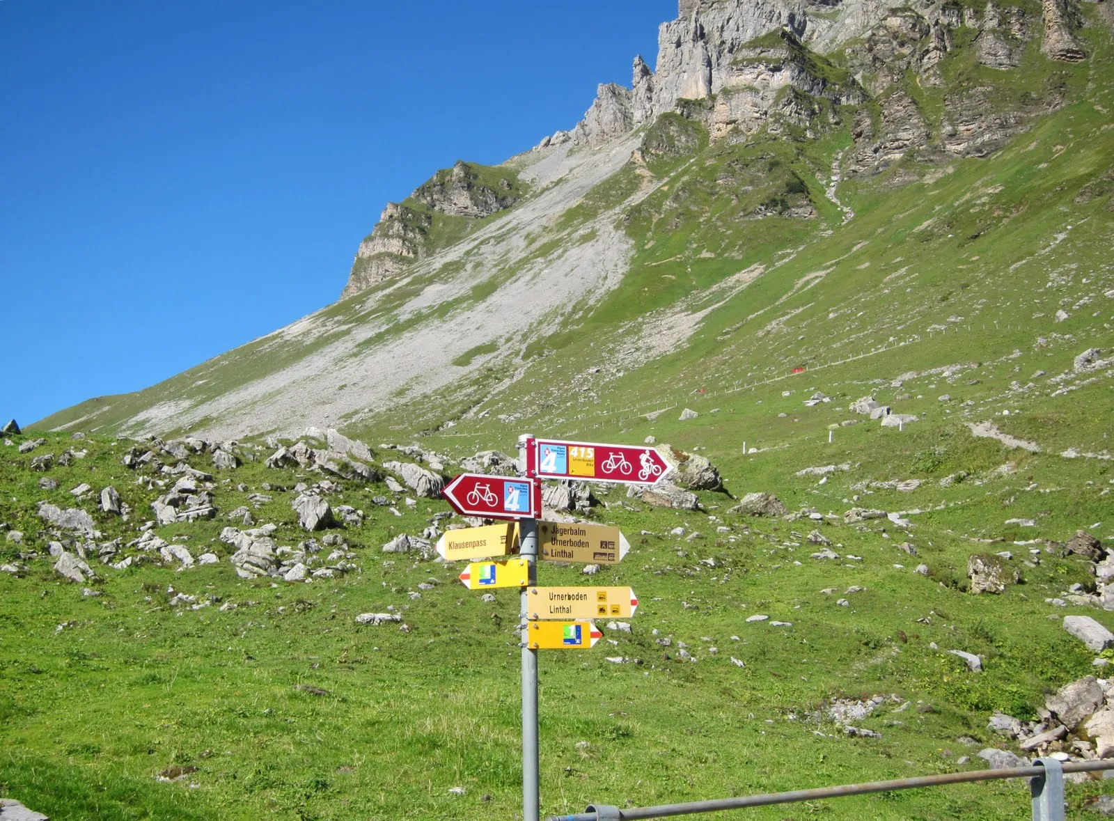 Photo showing: Nearing Klausen Pass on National Bike Trail 4