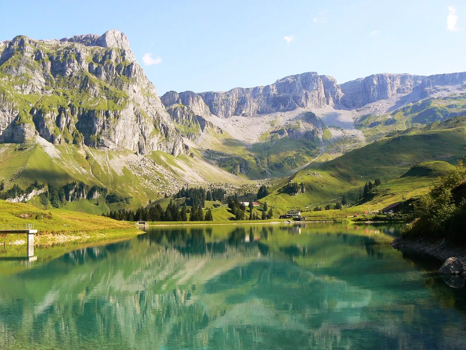 Photo showing: Waldisee (1404m a.s.) in the Bisistal southeast of Muotathal in the canton of Schwyz, north of the Glatten mountain