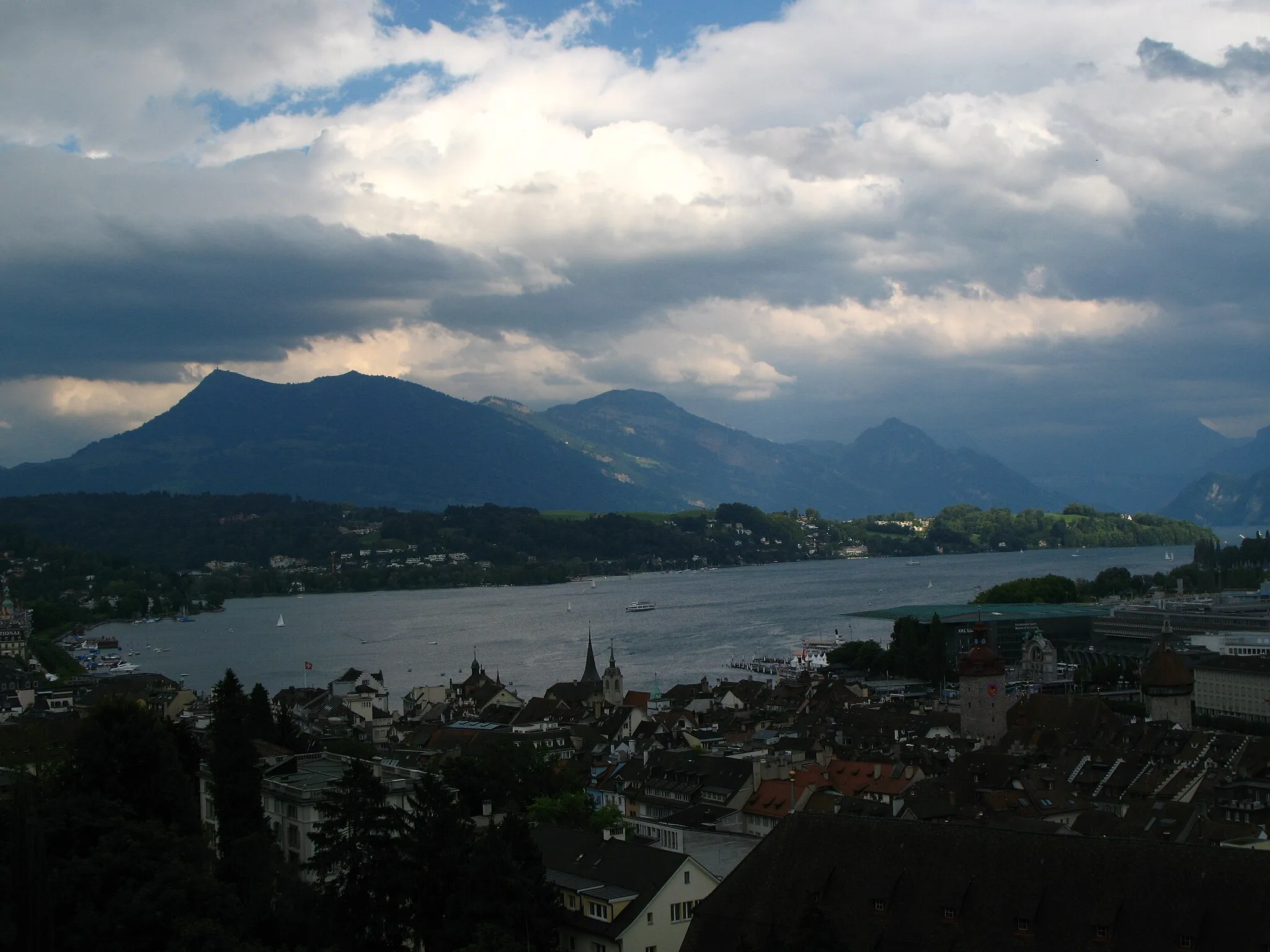 Photo showing: View from Männliturm, Luzern, Switzerland