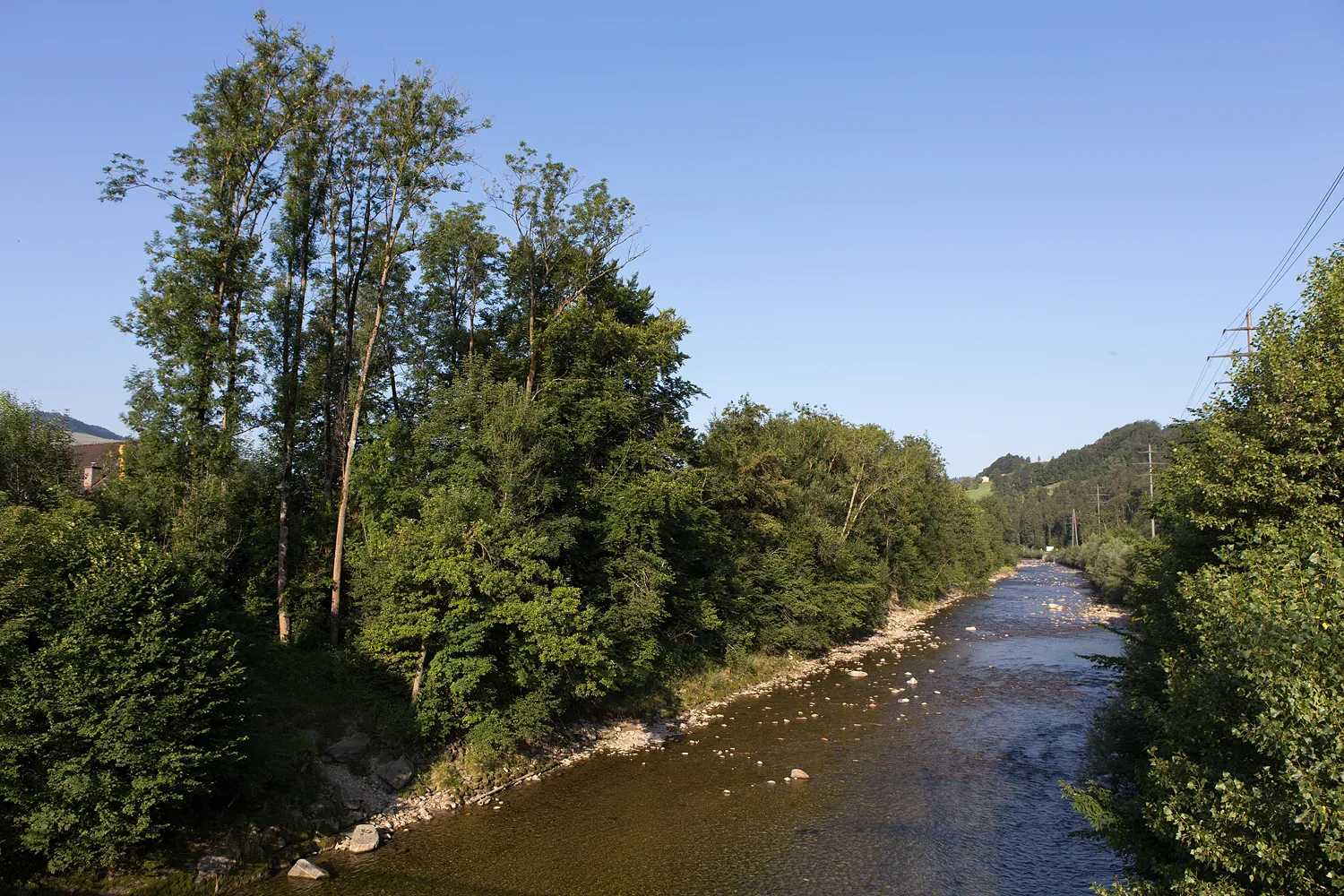 Photo showing: Die Kleine Emme, die durch Malters (LU) fliesst.