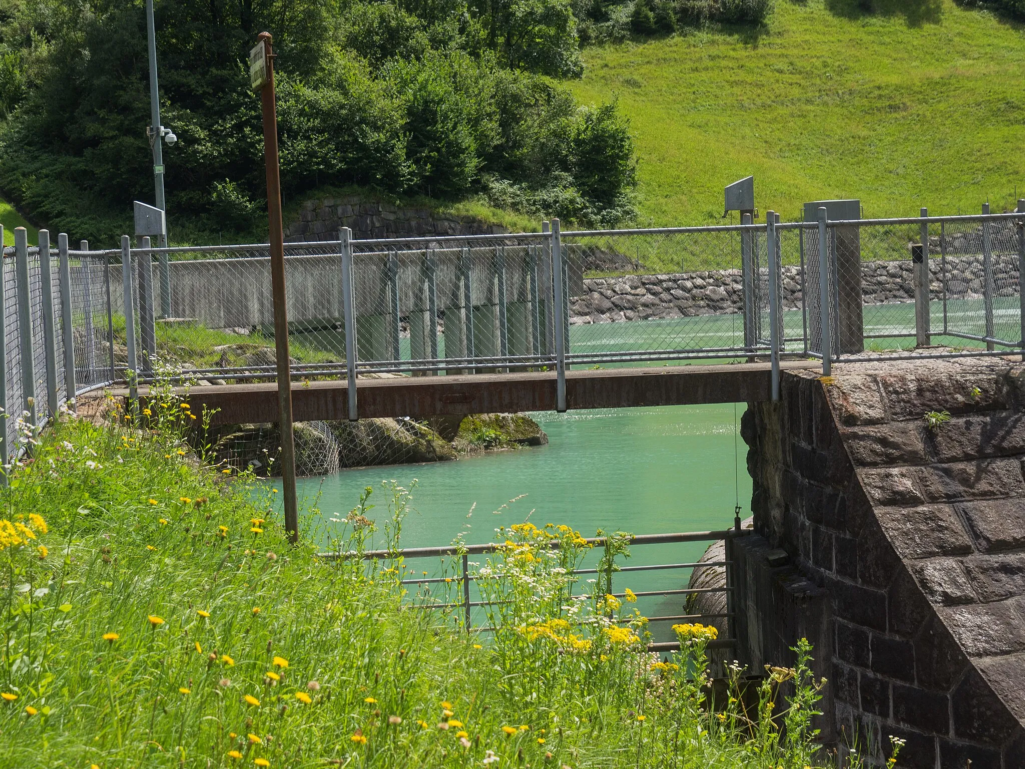 Photo showing: Pfaffensprung Weir Dam Bridge over the Reuss River, Wassen, Uri, Switzerland