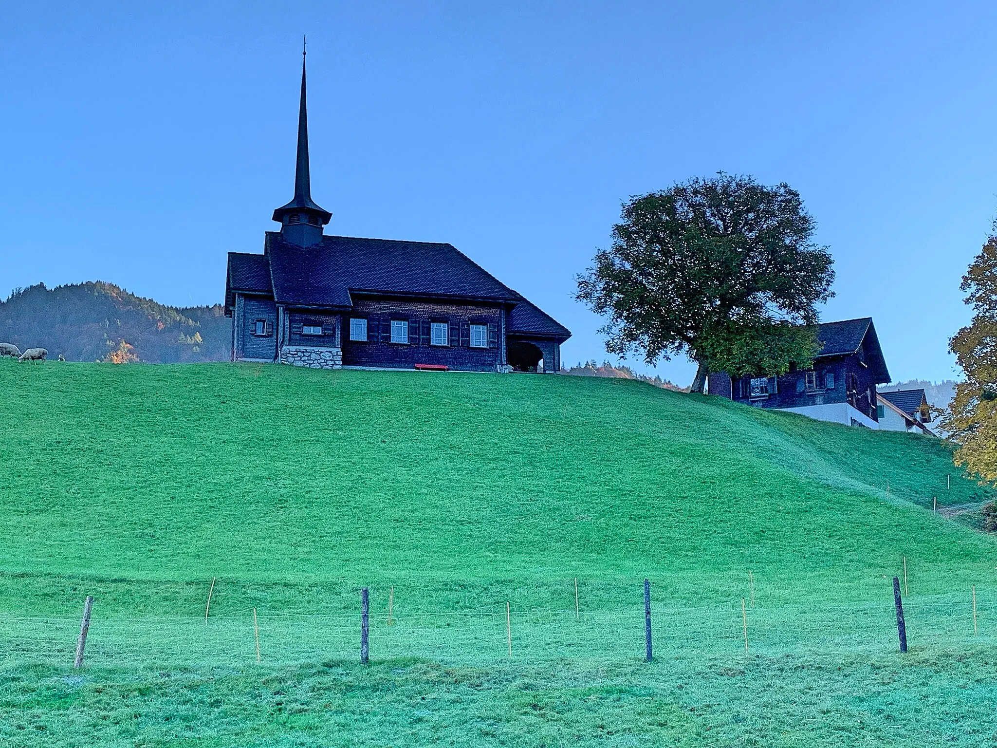 Photo showing: Kapelle St. Antonius im Herbstlicht