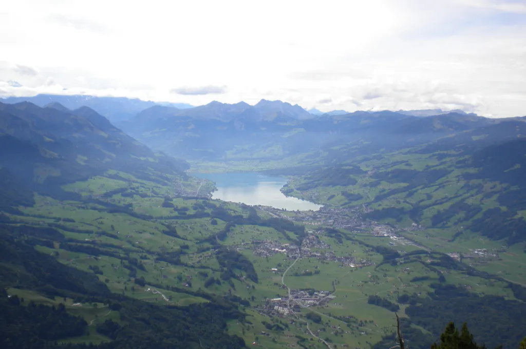 Photo showing: Sarneraatal vom Stanserhorn aus gesehen