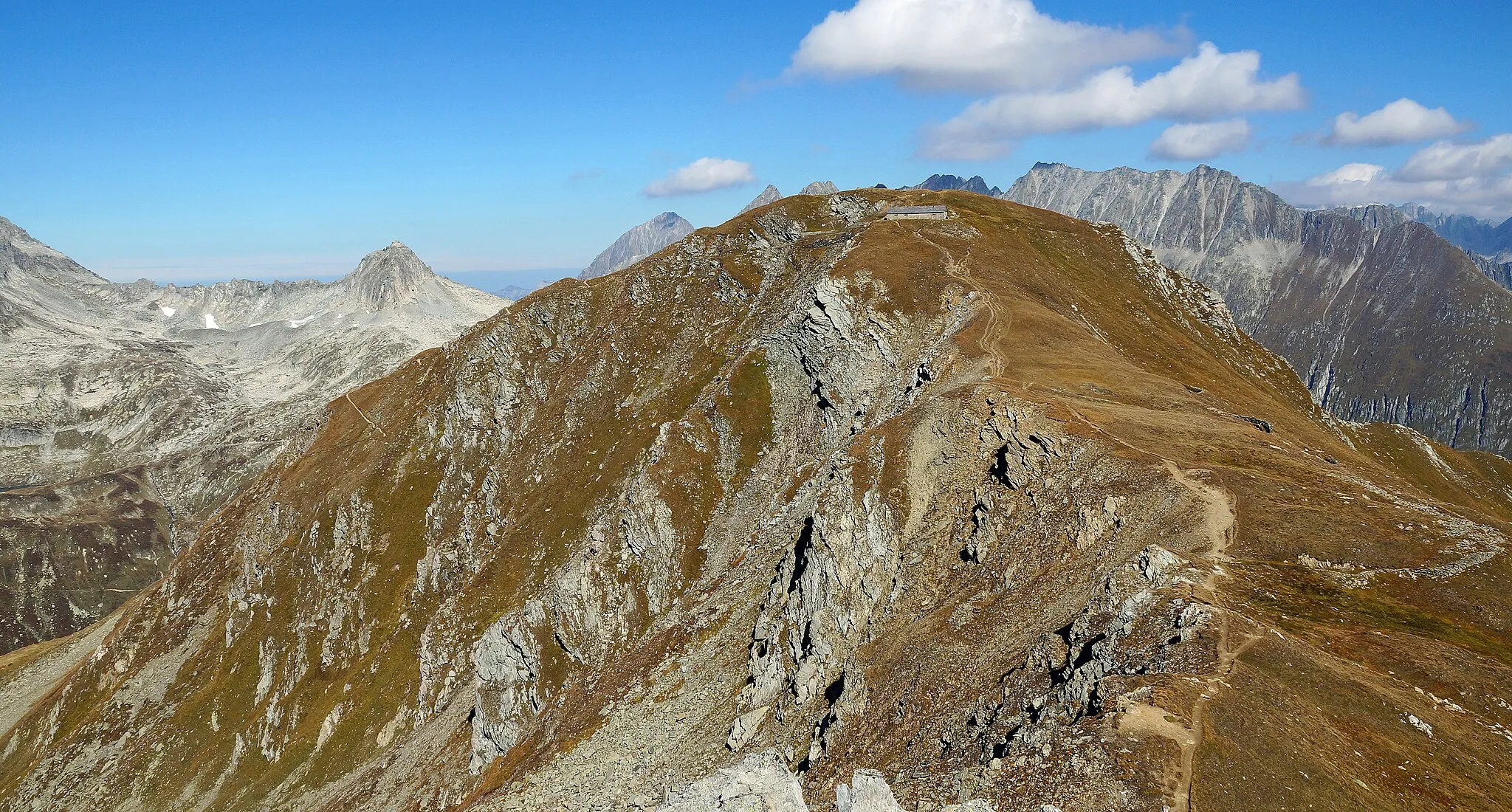 Photo showing: Pazolastock/Piz Nurschalas, Switzerland – 2739m – the peak seen from South