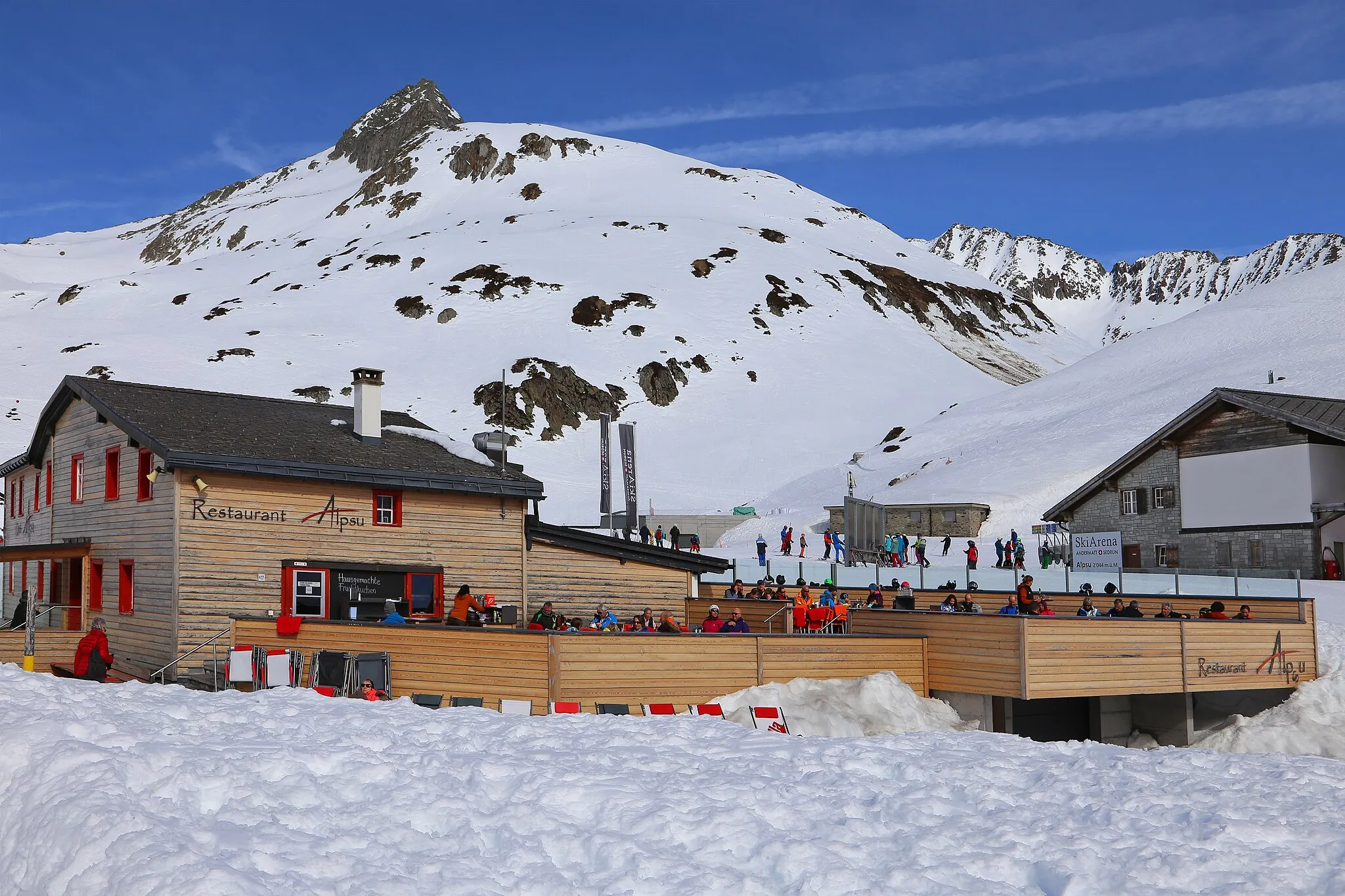 Photo showing: Ski-Arena Alpsu (2.050 Meter NN) auf dem Oberalppass. Der Oberalppass liegt an der Bahnstrecke Andermatt (Kanton Uri) - Disentis/Mustér (Kanton Graubünden).