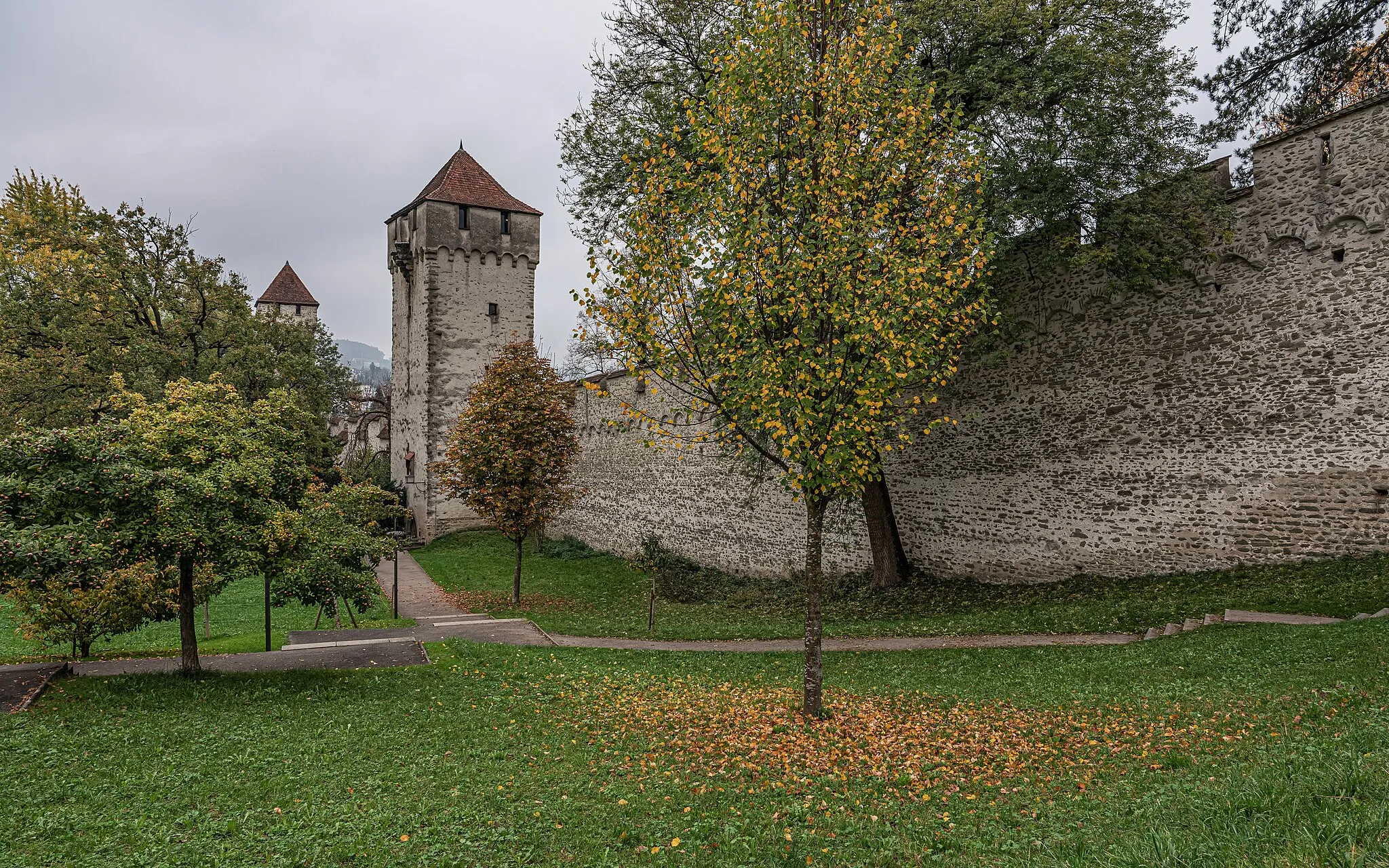 Photo showing: City wall in Lucerne, Switzerland