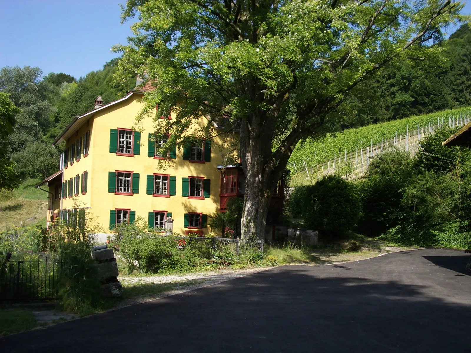 Photo showing: Old manor, Neftenbach ZH, Switzerland