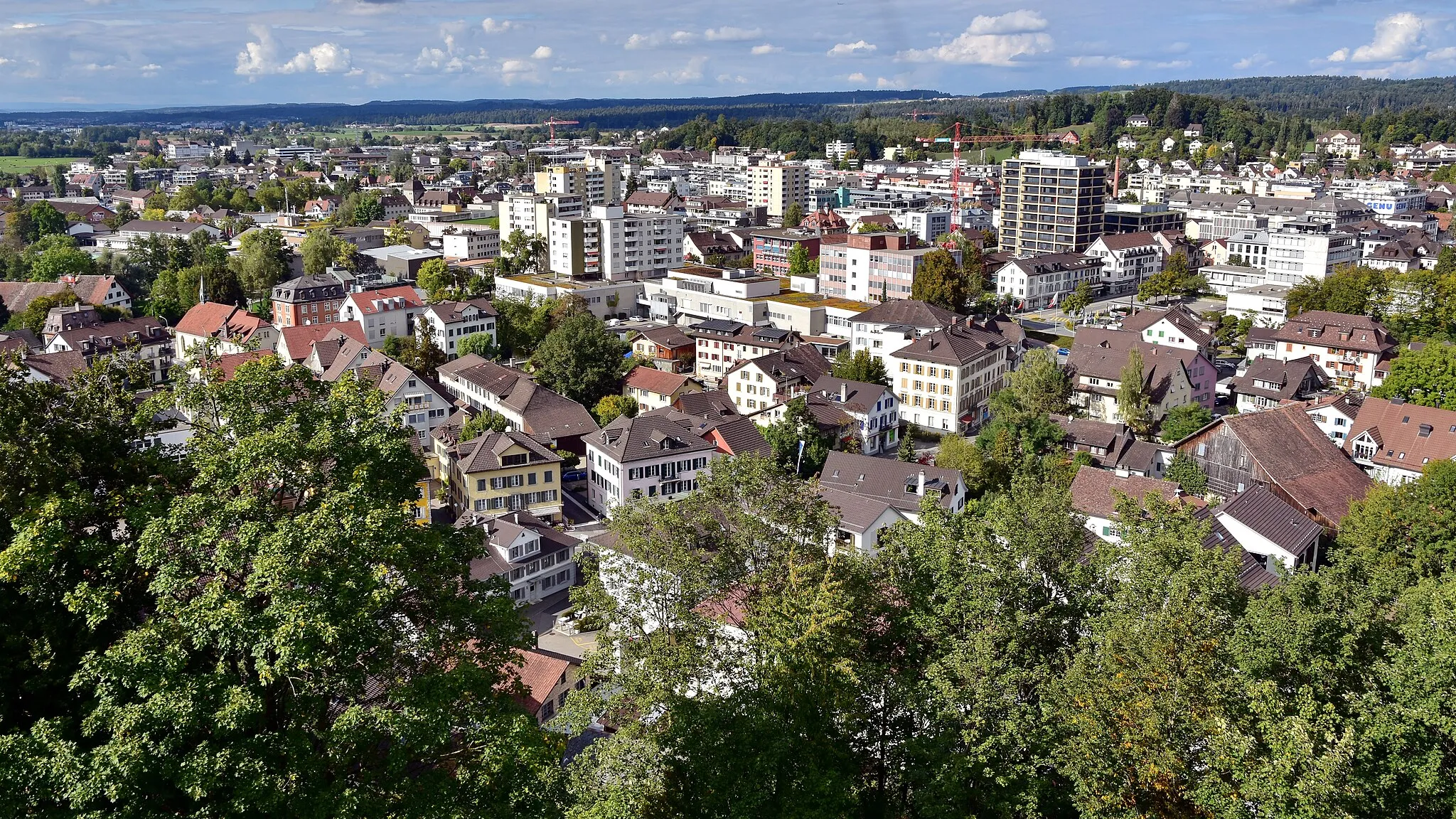 Photo showing: Kirchuster as seen from the tower of the Castle (Schloss) in Uster (Switzerland)