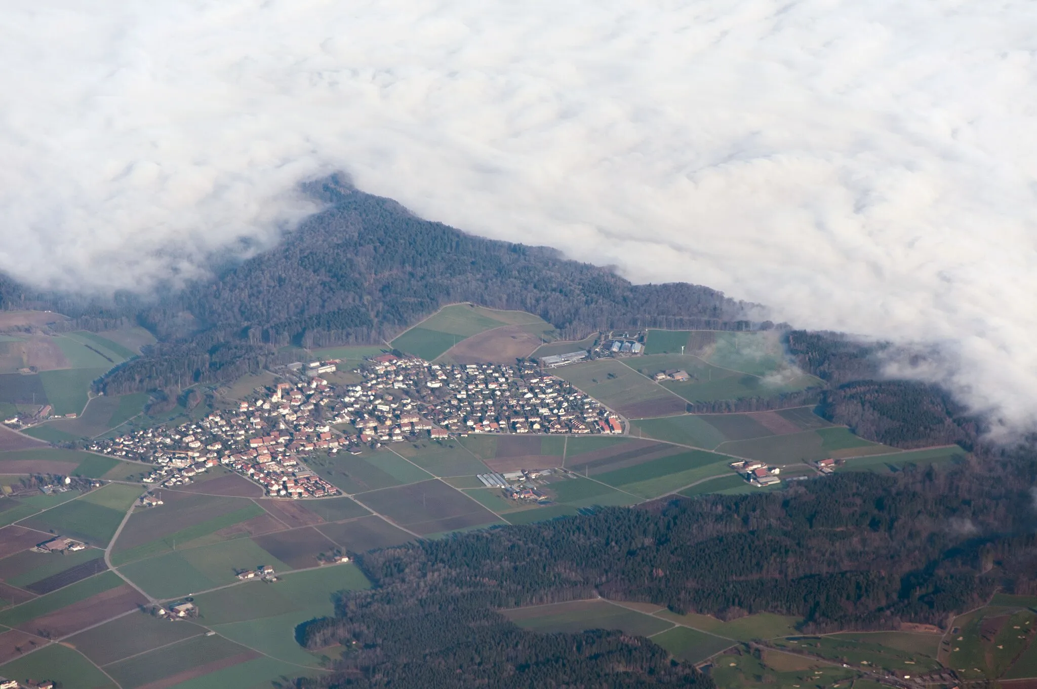 Photo showing: Switzerland, Canton of Zürich, aerial view of Brütten from 3700 m asl.