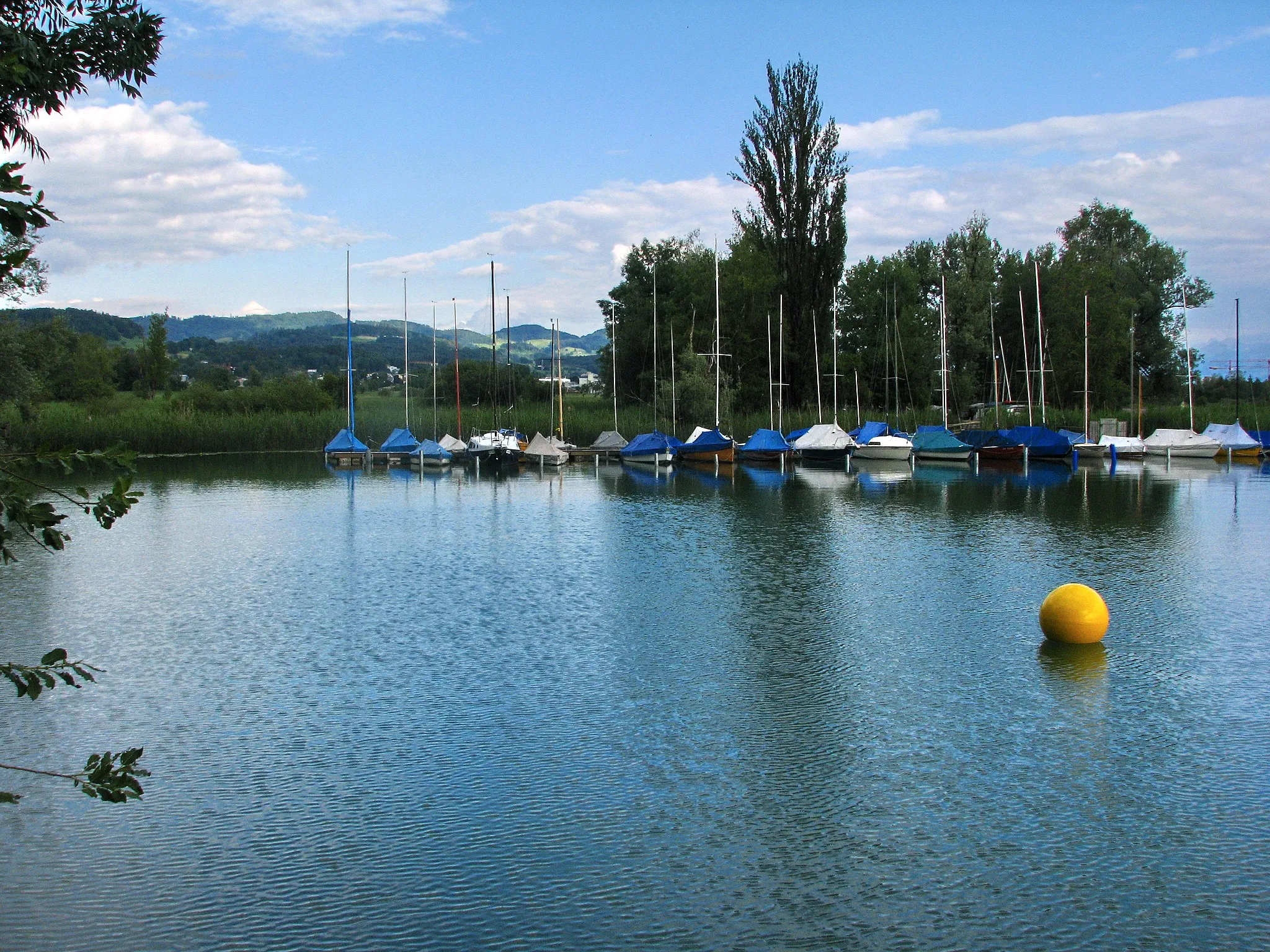Photo showing: Pfäffikersee (Lake Pfäffikon) at Auslikon Standbad (Wetzikon)