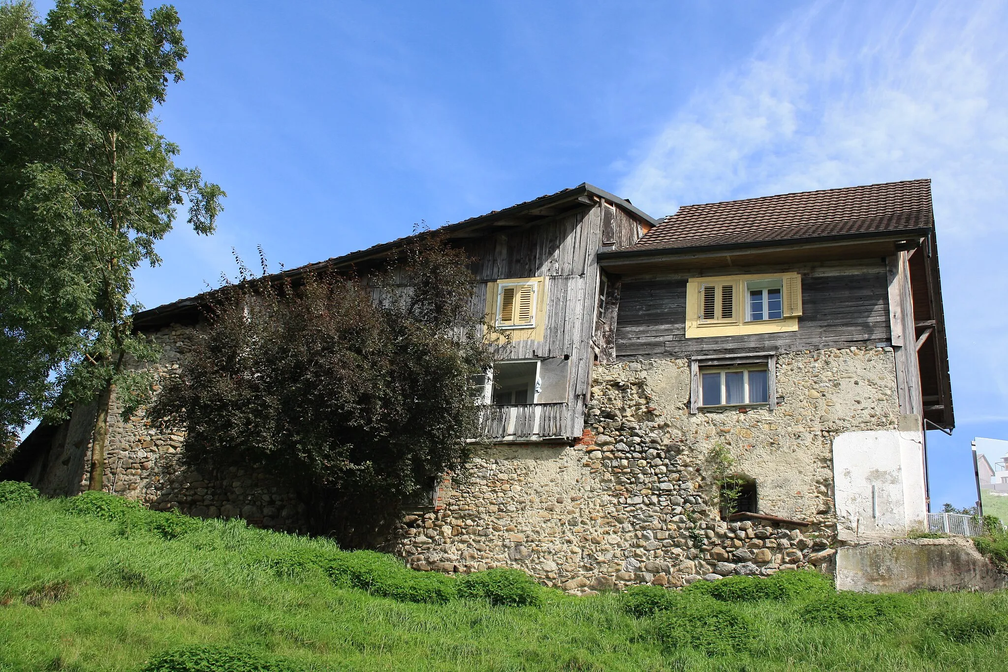 Photo showing: Backside of the "Amtshaus" at Meienberg, Sins, Aargau, Switzerland