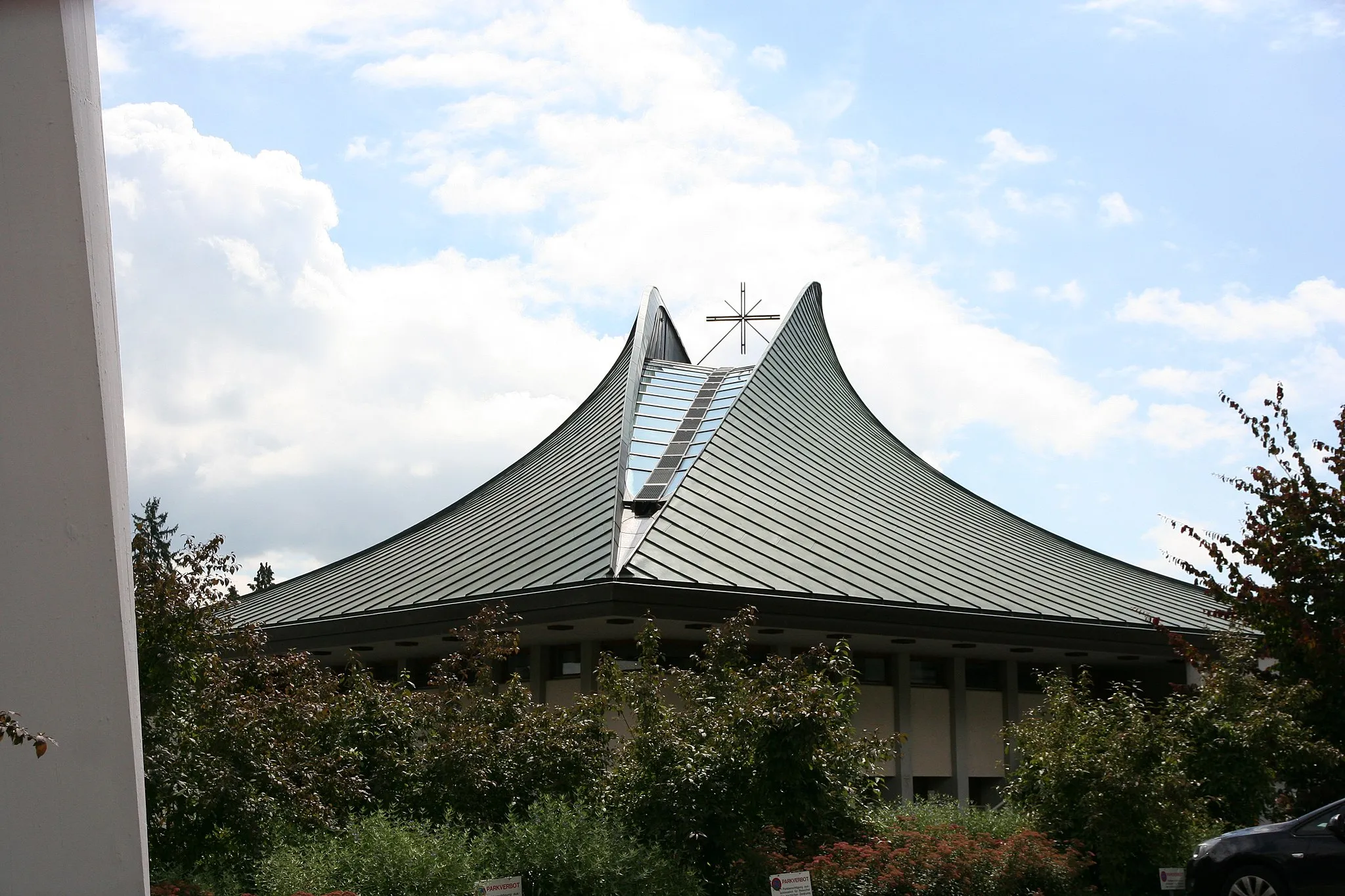 Photo showing: Römisch-katholische Pfarrkirche St. Elisabeth Kilchberg ZH, Ansicht von Nordwesten