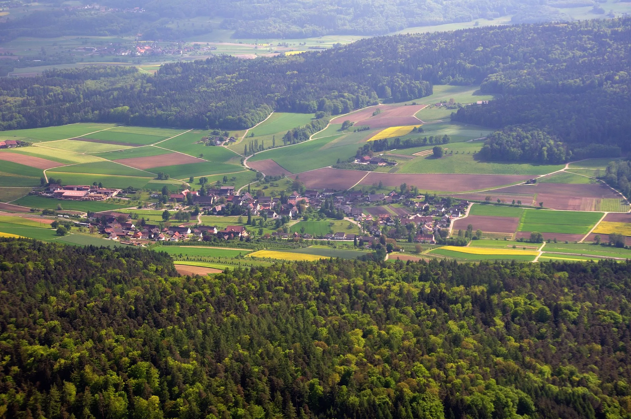 Photo showing: Switzerland, Canton of Zürich, aerial view of Bachs