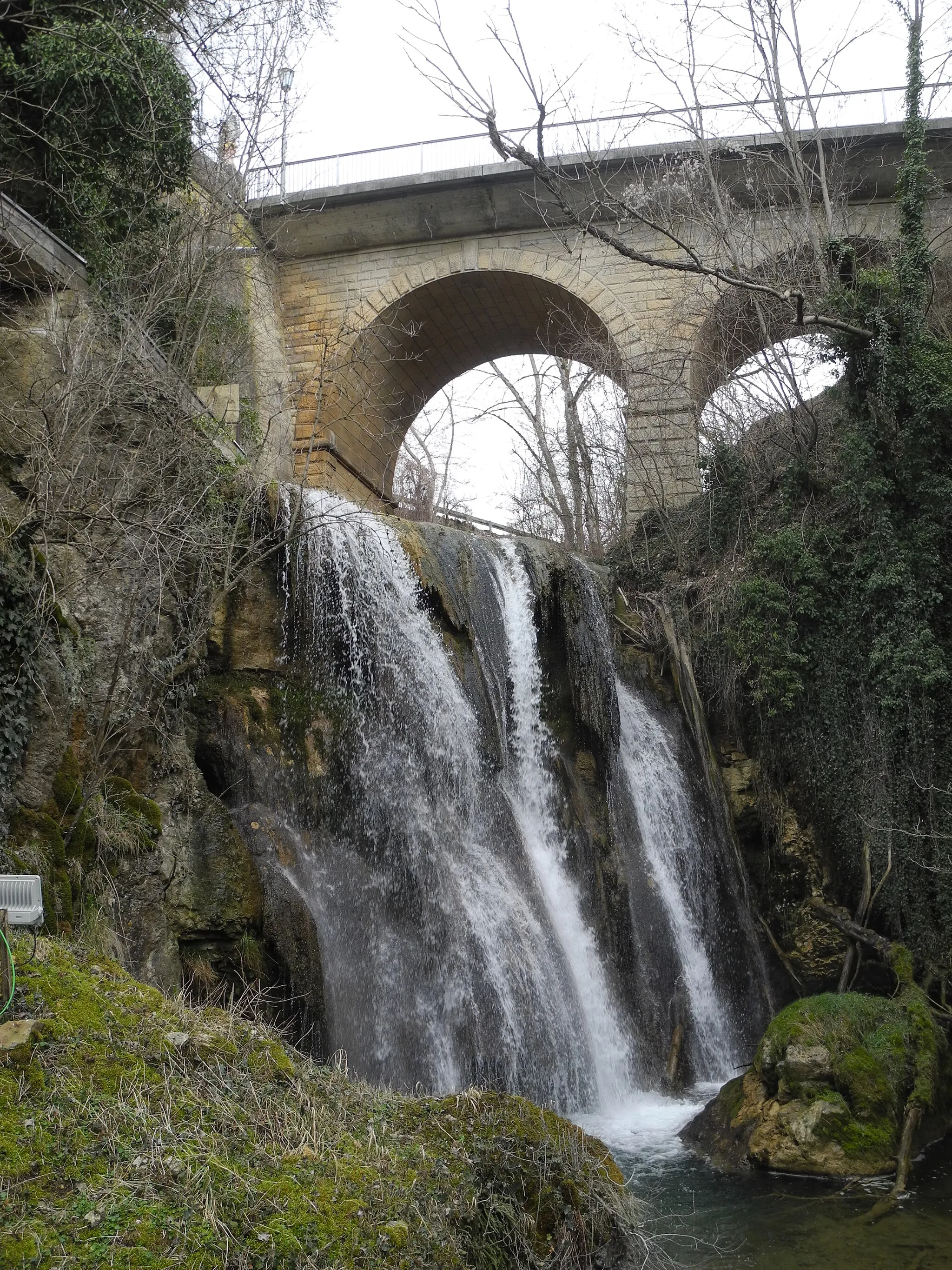 Photo showing: Der Wasserfall in Blumenfeld, Stadt Tengen, Baden-Württemberg, Deutschland.