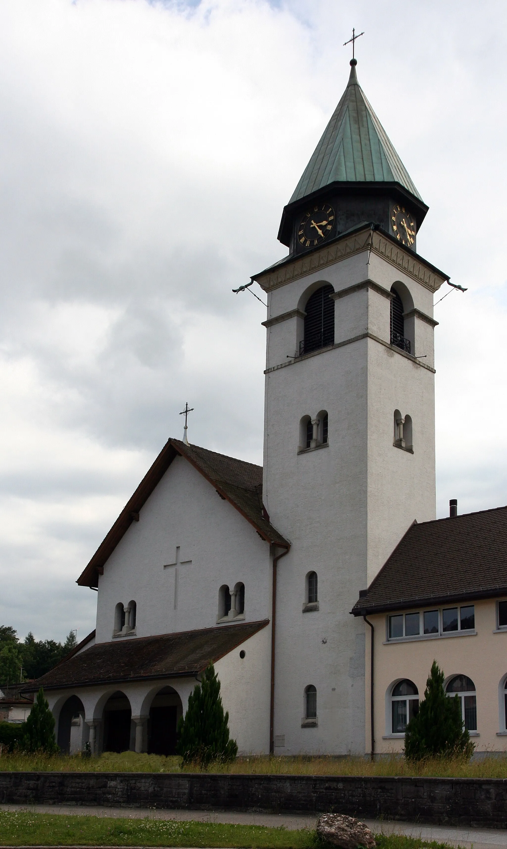 Photo showing: Römisch-katholische Pfarrkirche St. Margareten Wald ZH