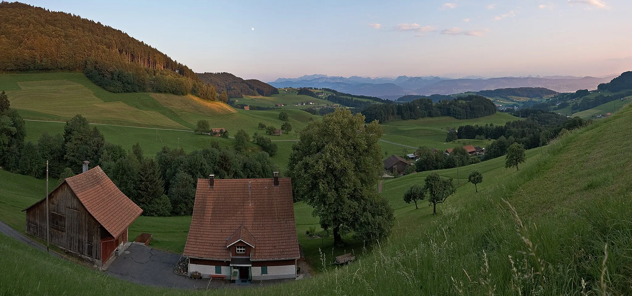 Photo showing: Aussicht vom Weiler Hischwil im Zürcher Oberland