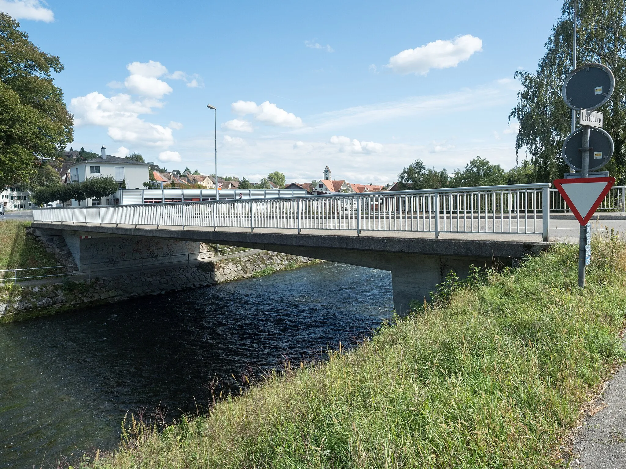 Photo showing: Main Road 7 Bridge over the Glatt River, Glattfelden, Canton of Zurich, Switzerland