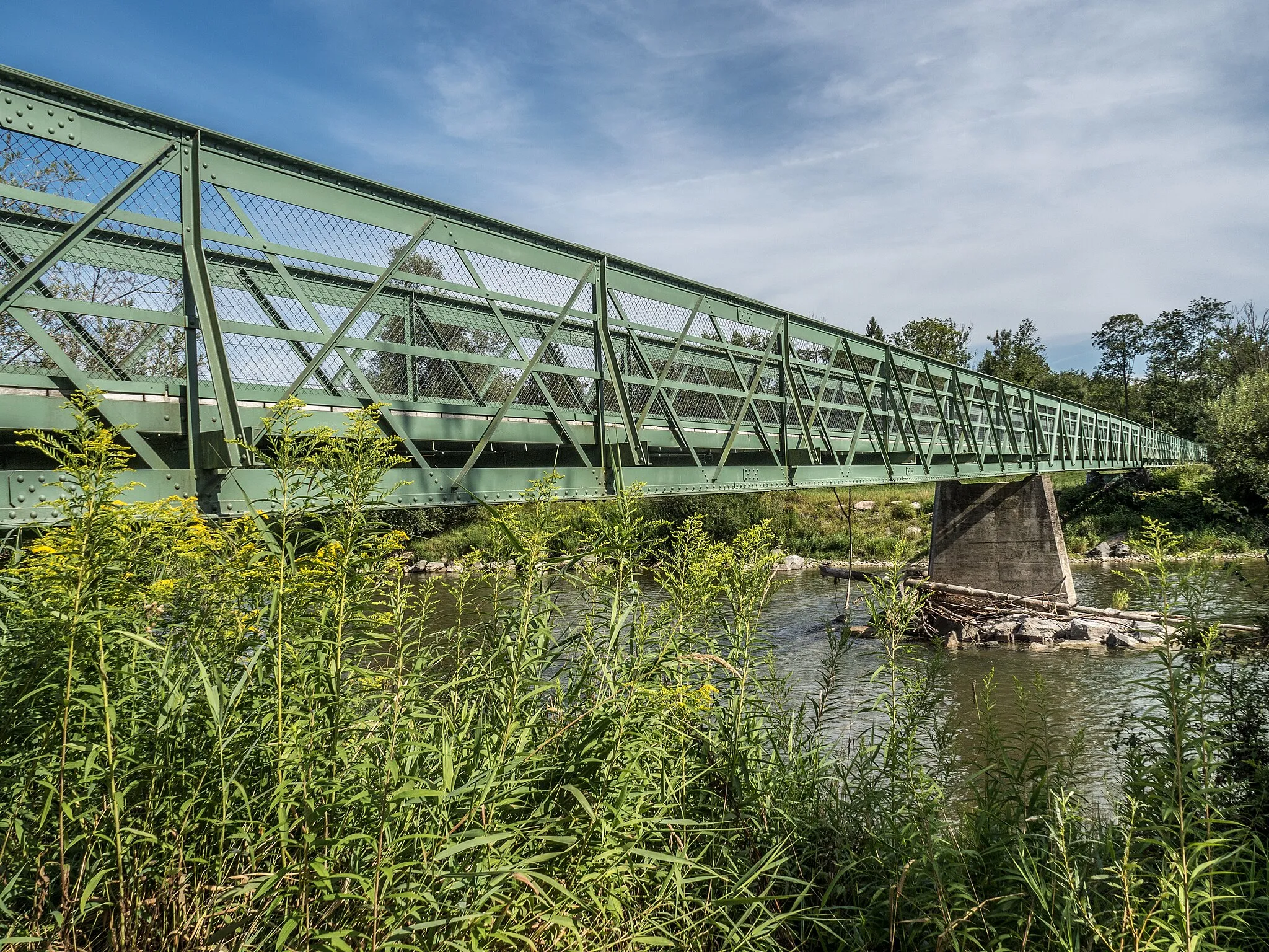 Photo showing: Ochsenfurt Pedestrian Bridge over the Thur River, Warth-Weiningen – Frauenfeld, Canton of Thurgau, Switzerland