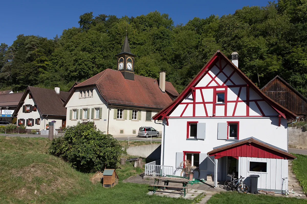 Photo showing: Schulhaus von Bargen (SH)
