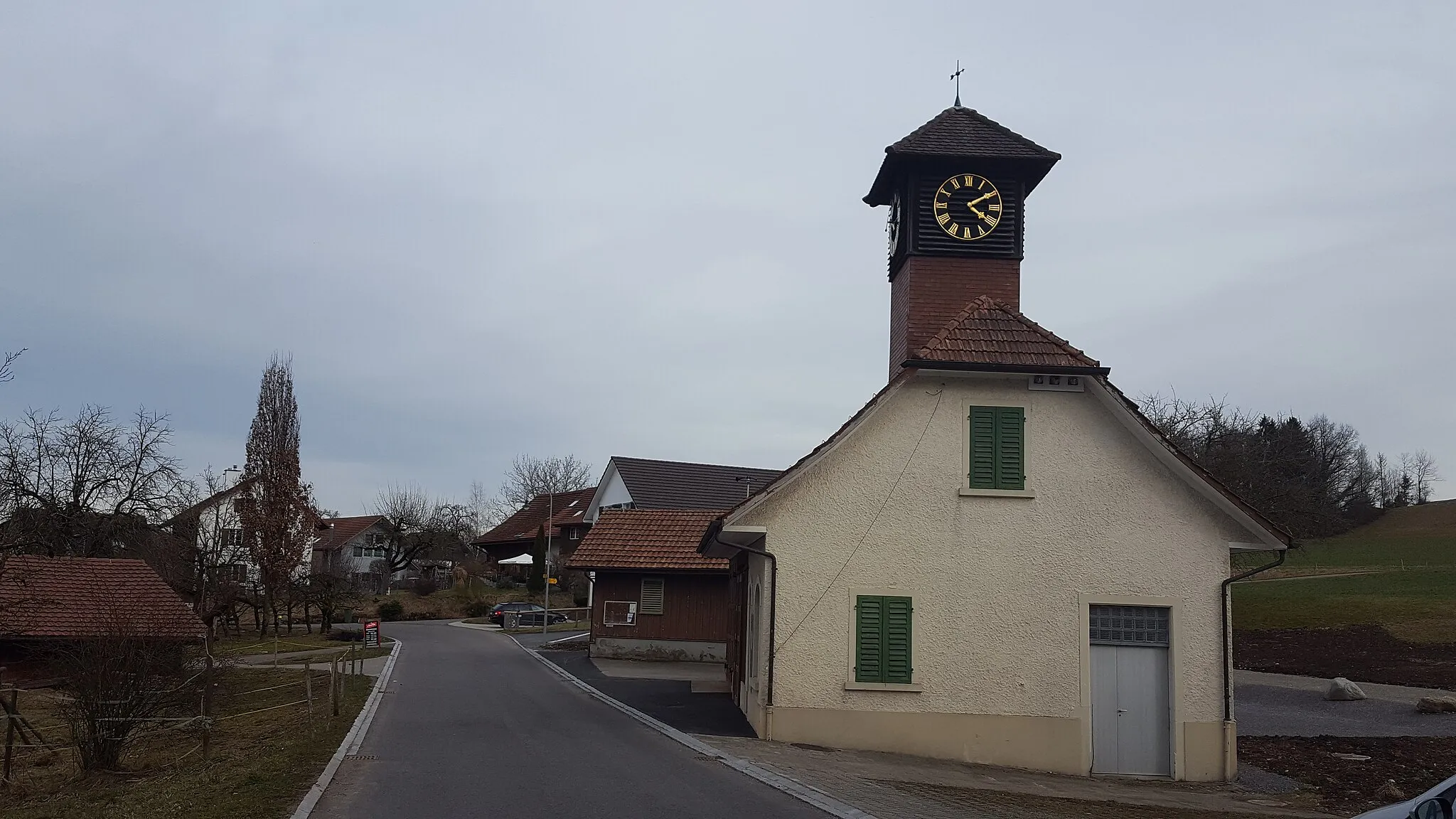 Photo showing: Neschwil, Feuerwehrhaus?