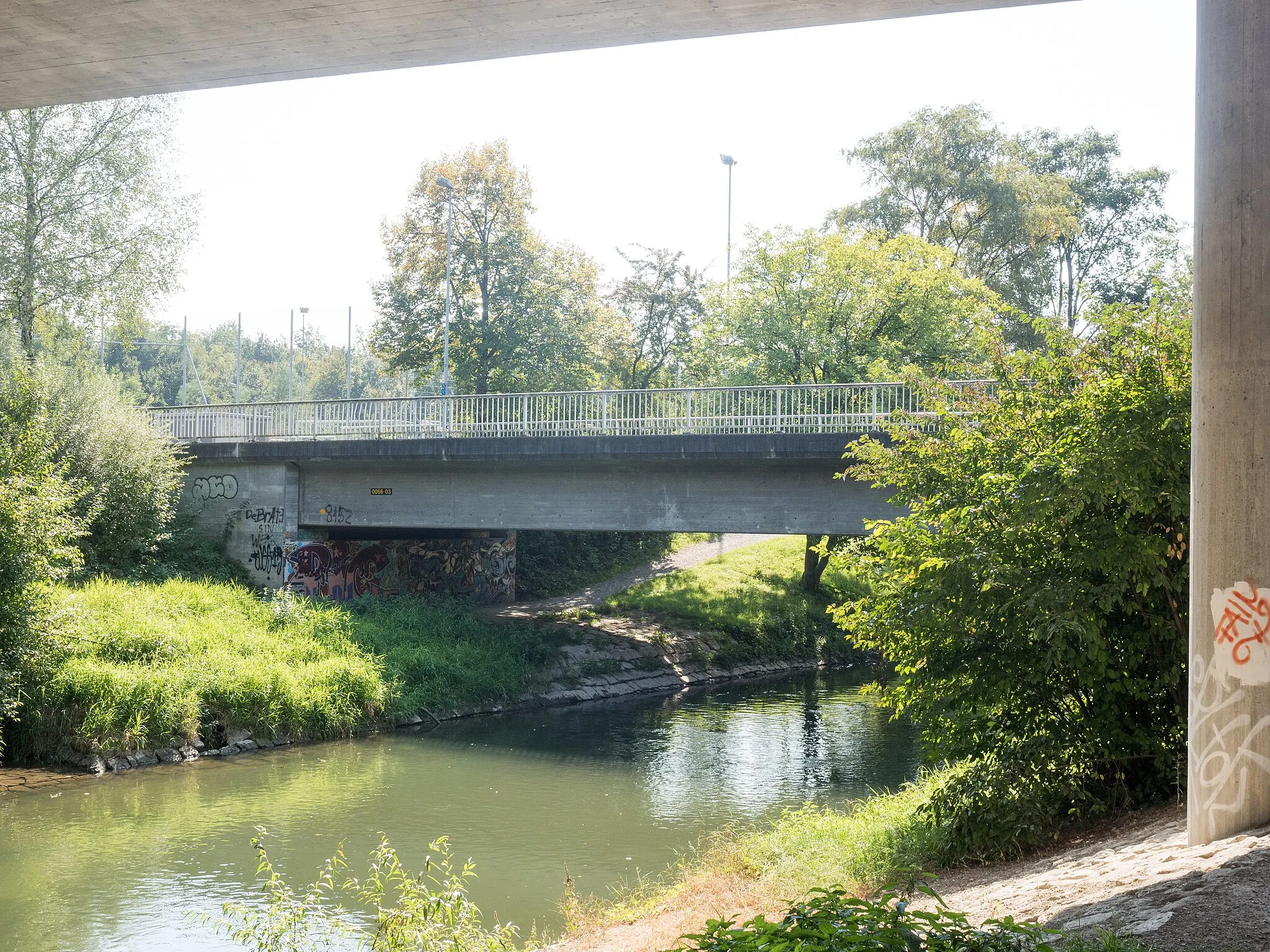 Photo showing: Zunstrasse Road Bridge over the Glatt River, Opfikon, Canton of Zurich, Switzerland