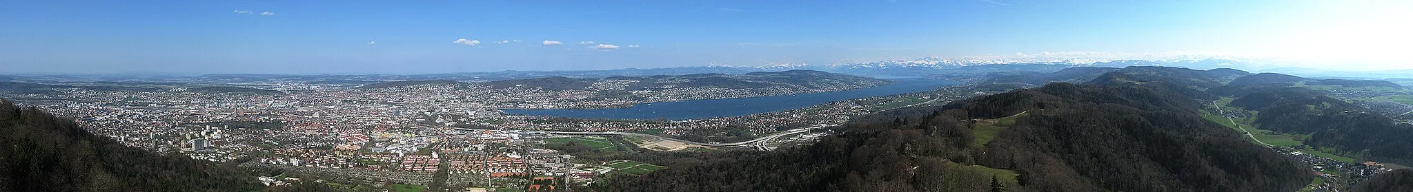 Photo showing: Panorama from Uetliberg, Zurich (Switzerland)