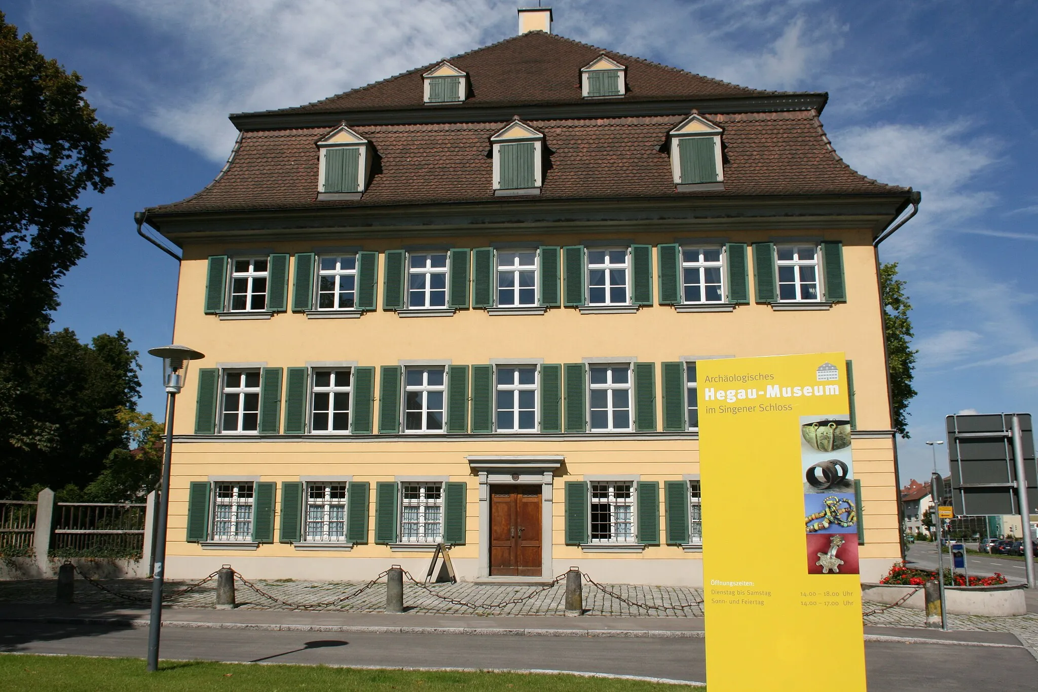 Photo showing: Archäologisches Hegau-Museum im Oberen Schloss, Am Schlossgarten 2 in Singen (Hohentwiel)