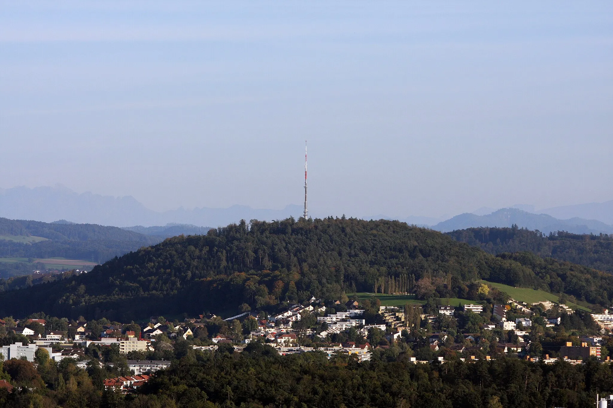 Photo showing: Brühlbergturm von von Südwesten aus gesehen