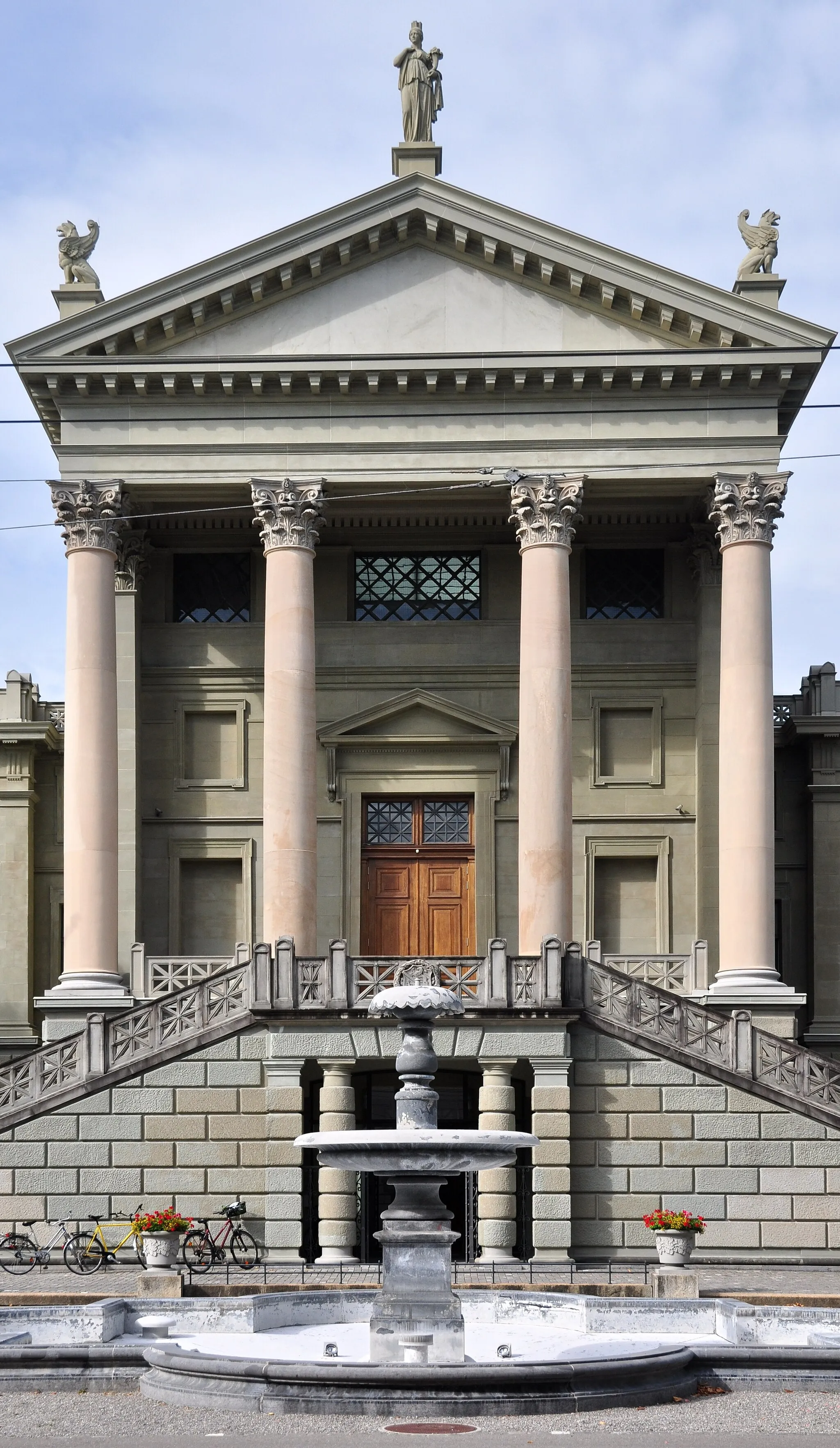 Photo showing: Stadthaus sowie Stadtarchiv Winterthur, Stadthausstrasse 4 A in Winterthur (Switzerland)