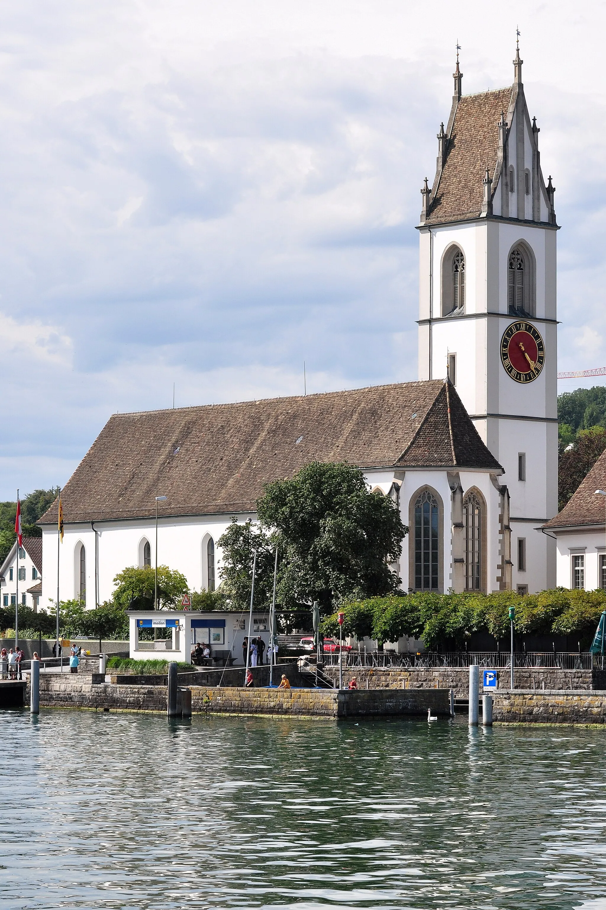 Photo showing: Reformierte Kirche in Meilen (Switzerland) as seen from Zürichsee-Schifffahrtsgesellschaft (ZSG) motorship Helvetia