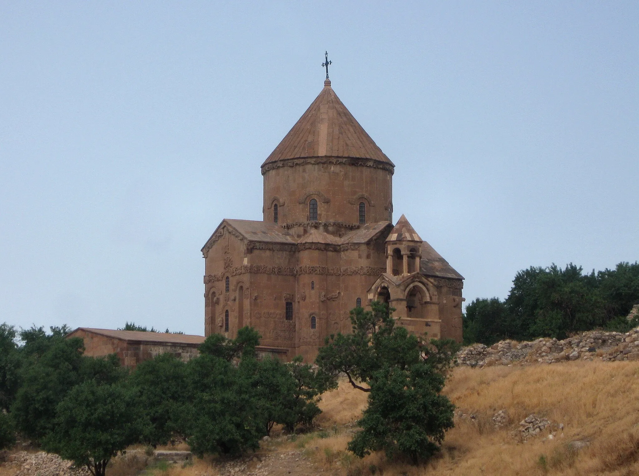 Photo showing: Akhtamar Surb Khach