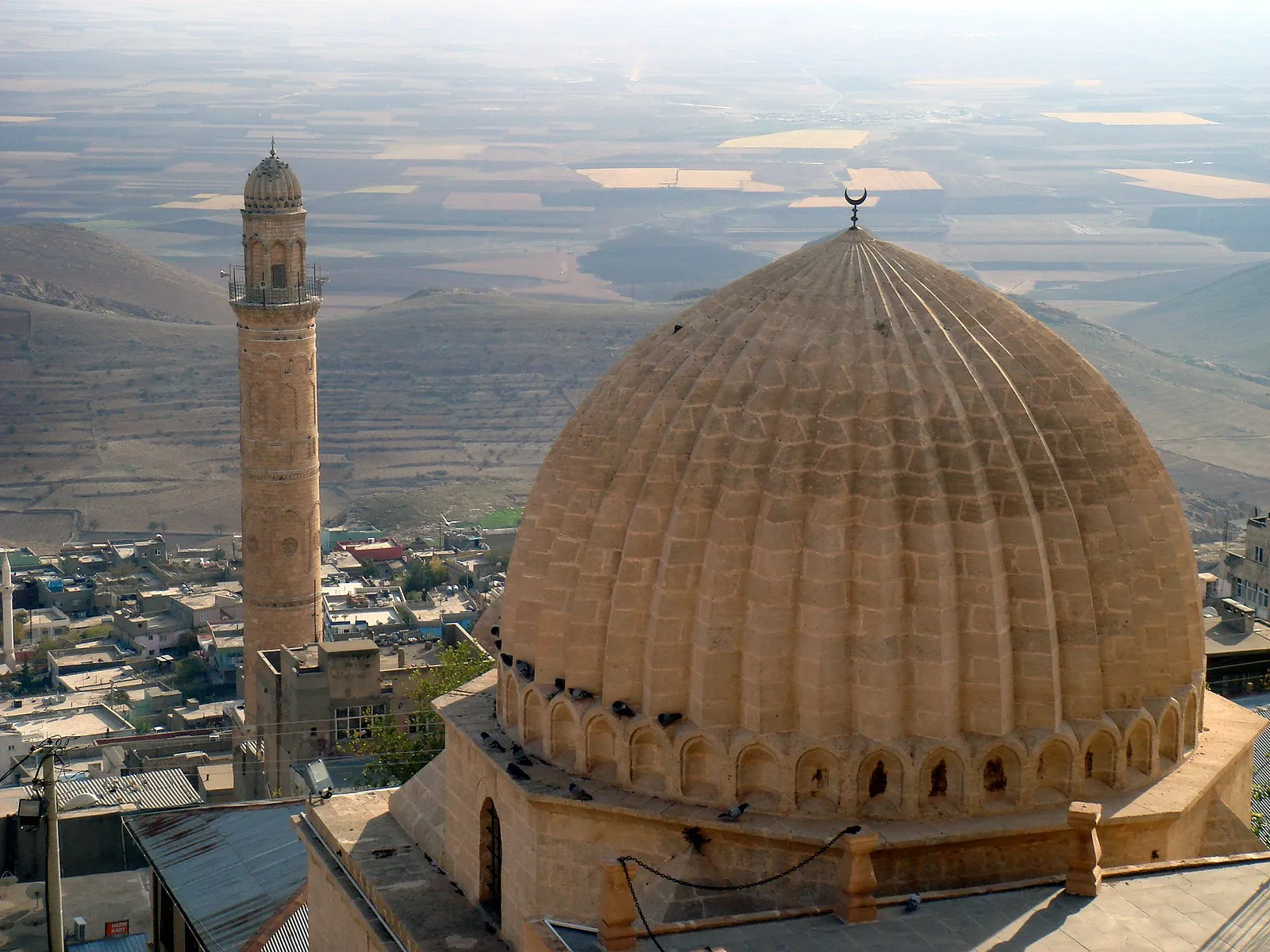 Photo showing: Minare û qubleya medreseyê, Mêrdîn, 2008.