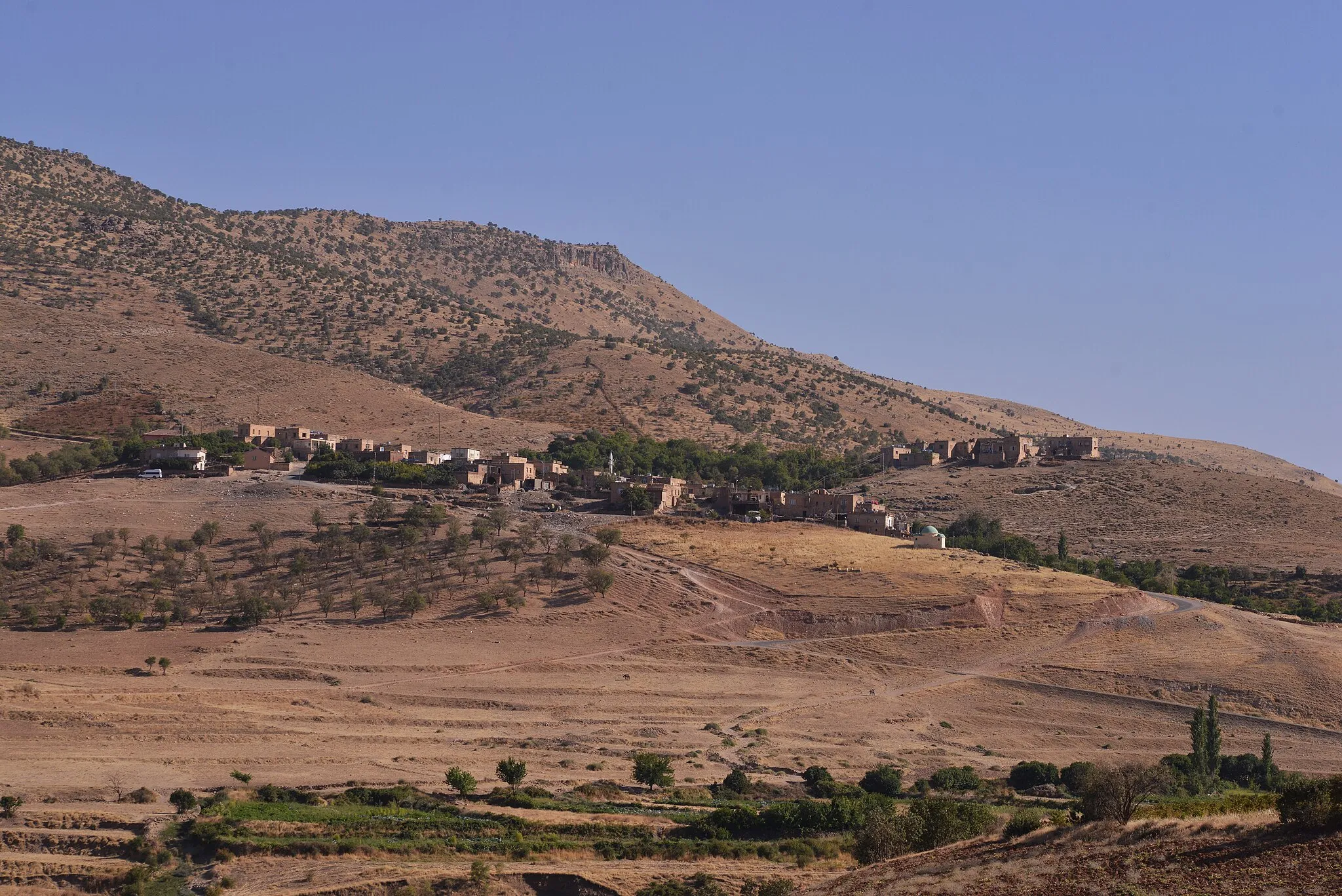 Photo showing: Kurdish village