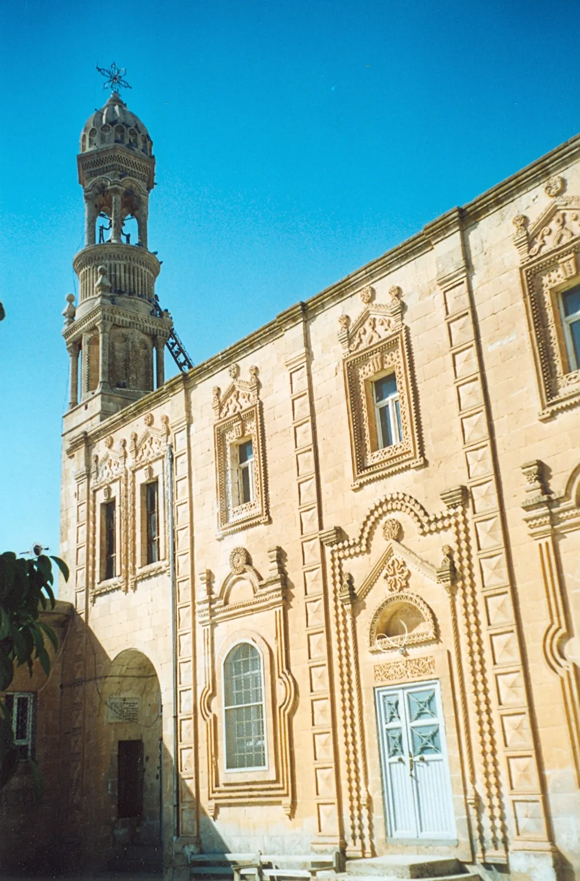 Photo showing: Mor Sharbel Syriac Orthodox church, Midyat, Turkey.