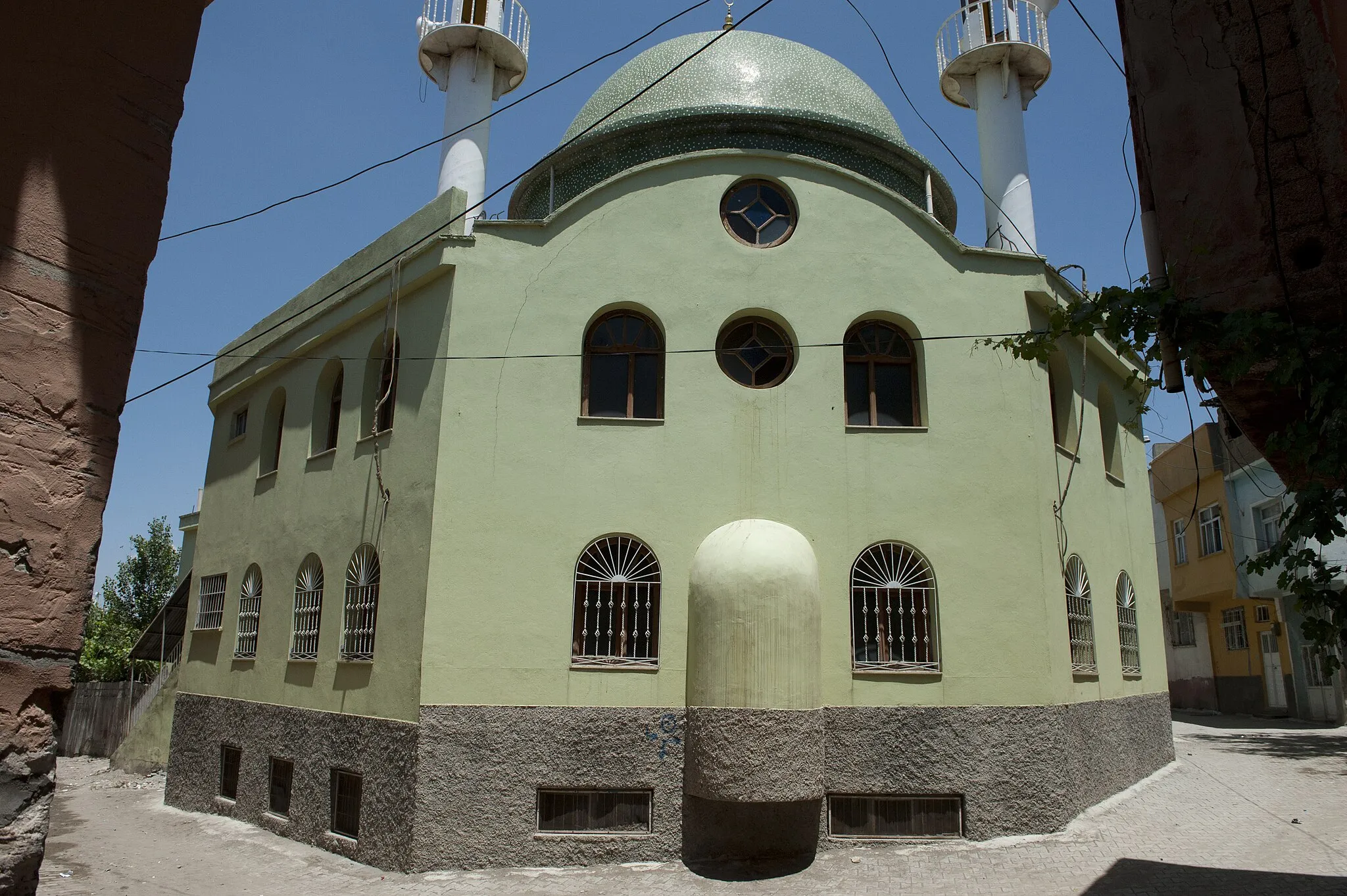Photo showing: Just a rather nice modern mosque