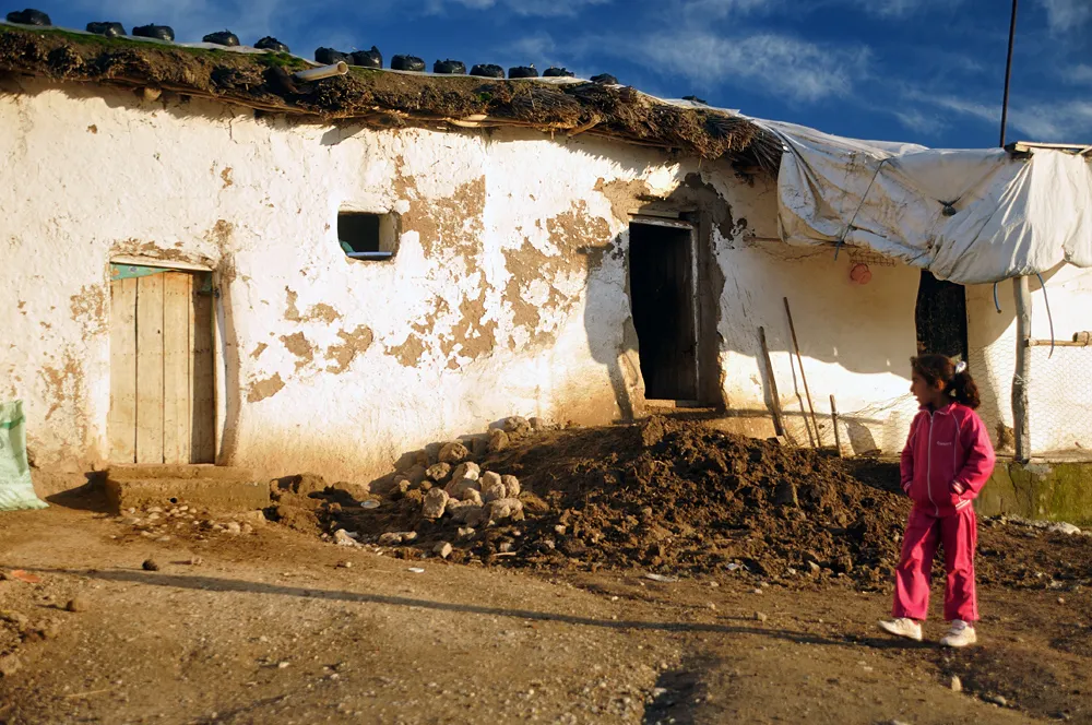 Photo showing: Kurêşa/Farqîn