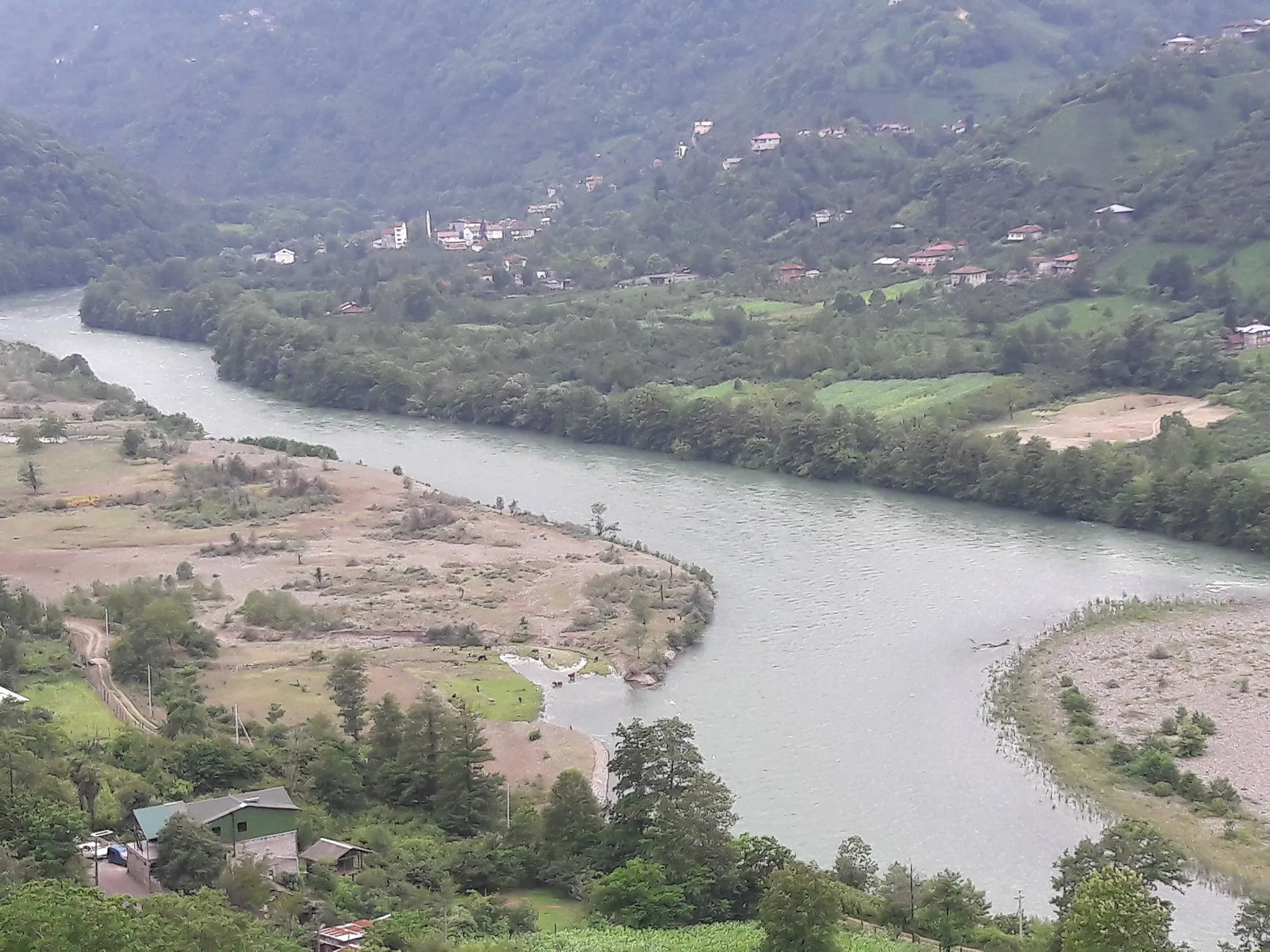 Photo showing: Muratlı village from Georgia