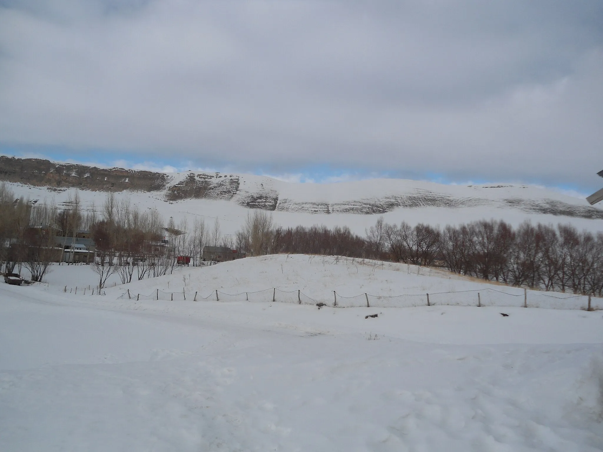 Photo showing: KÖYÜMÜZDEN KIŞ MANZARALARI, Gölüstü, Adilcevaz (Turkey).