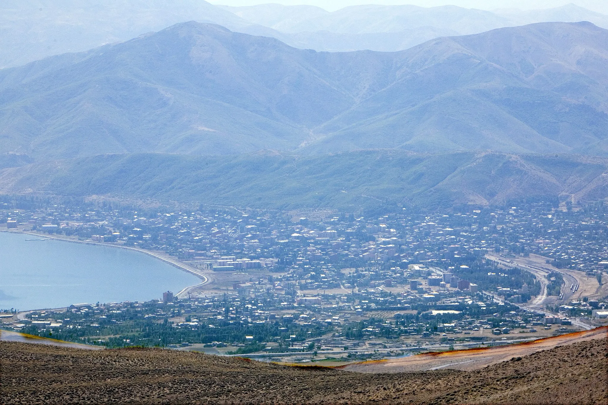 Photo showing: Kürtlerin anavatanlarından biri Tatvan